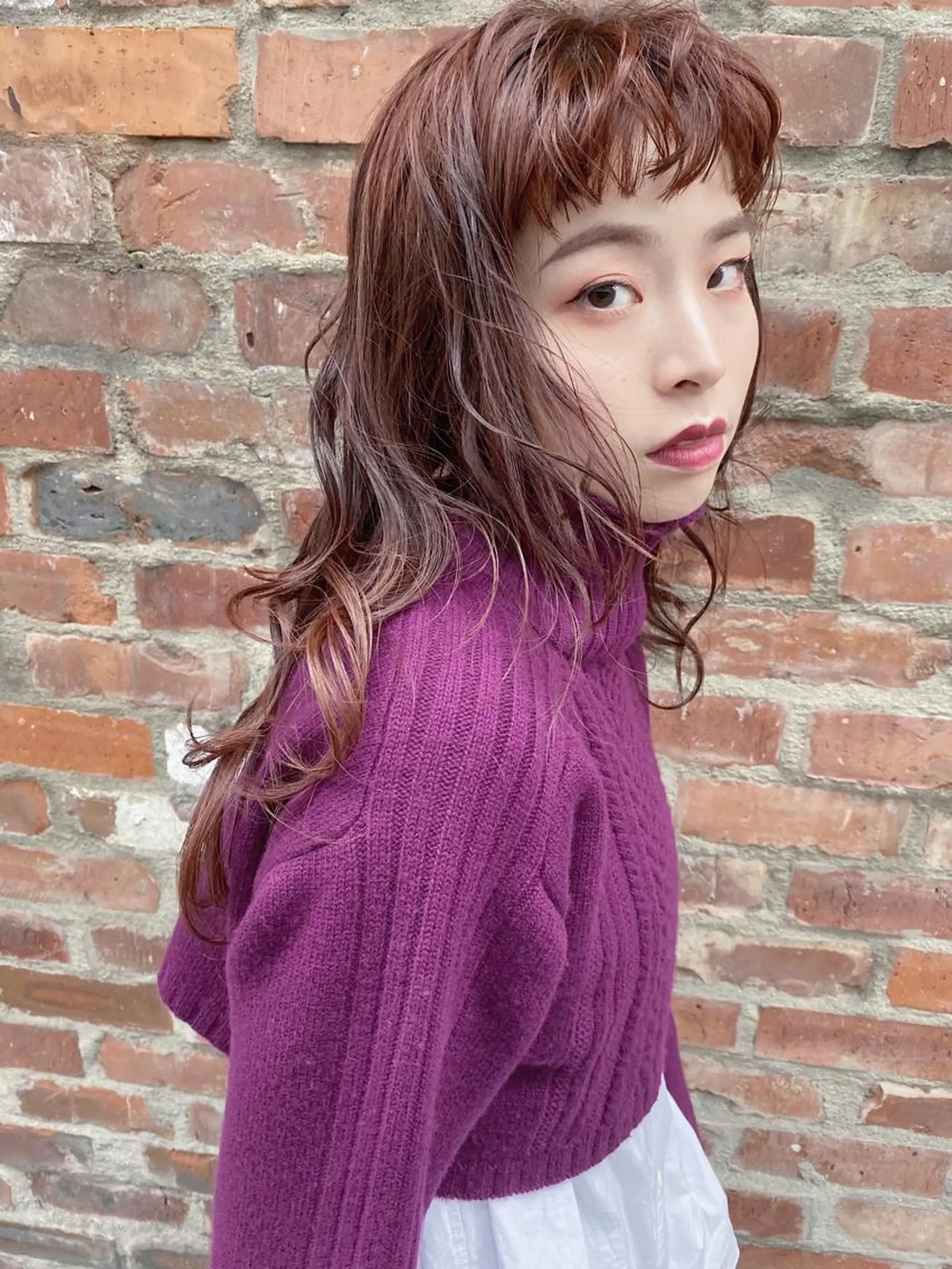 セミロング カラー ヘアアレンジ AMNESIA所属・やまなか りょうすけのヘアスタイル