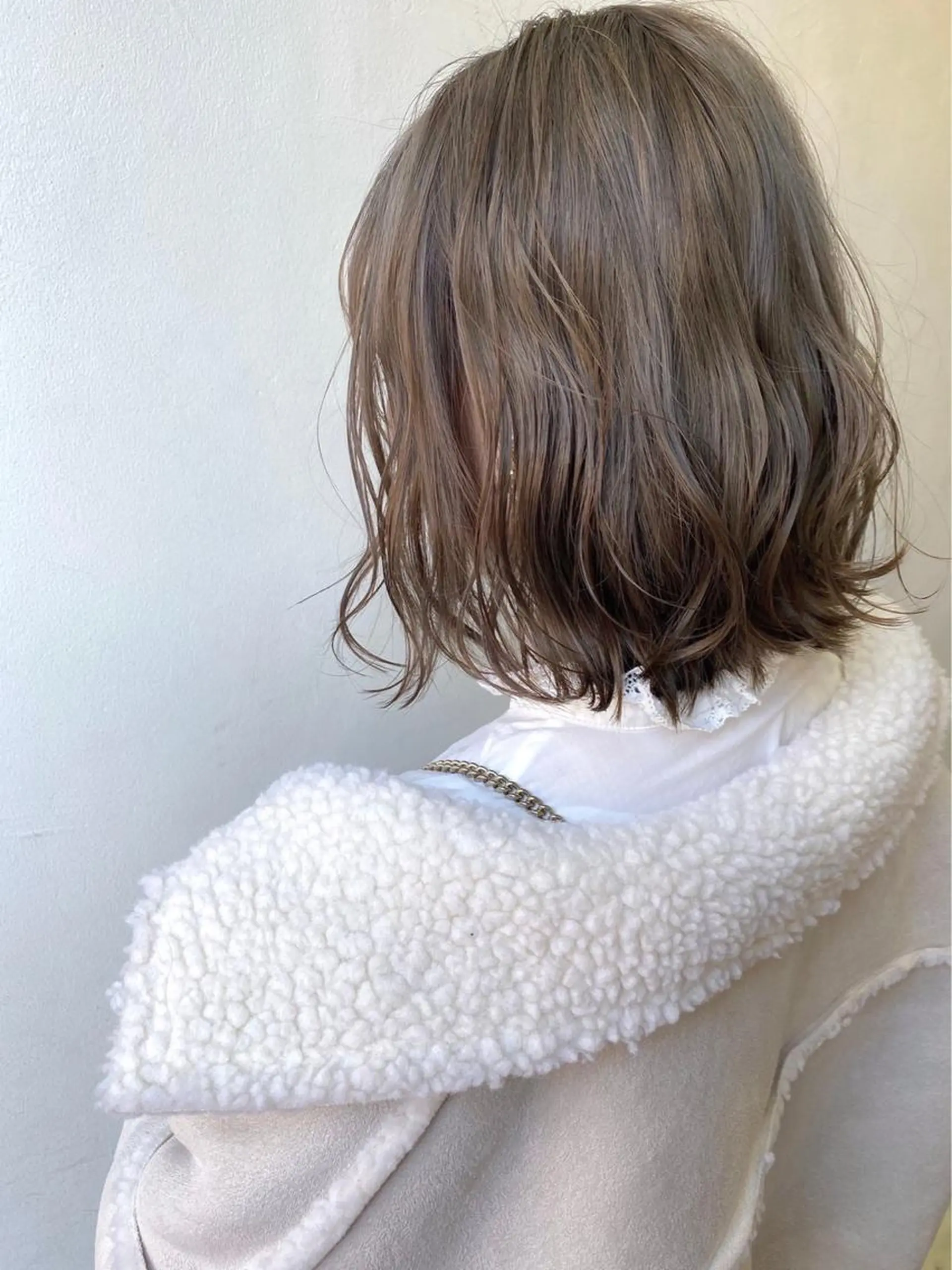 ショート カラー ヘアアレンジ ベージュカラー ミルクティーベージュ カット ヘアカラー トリートメント 川田流輝 艶髪カラー/髪質改善のヘアスタイル