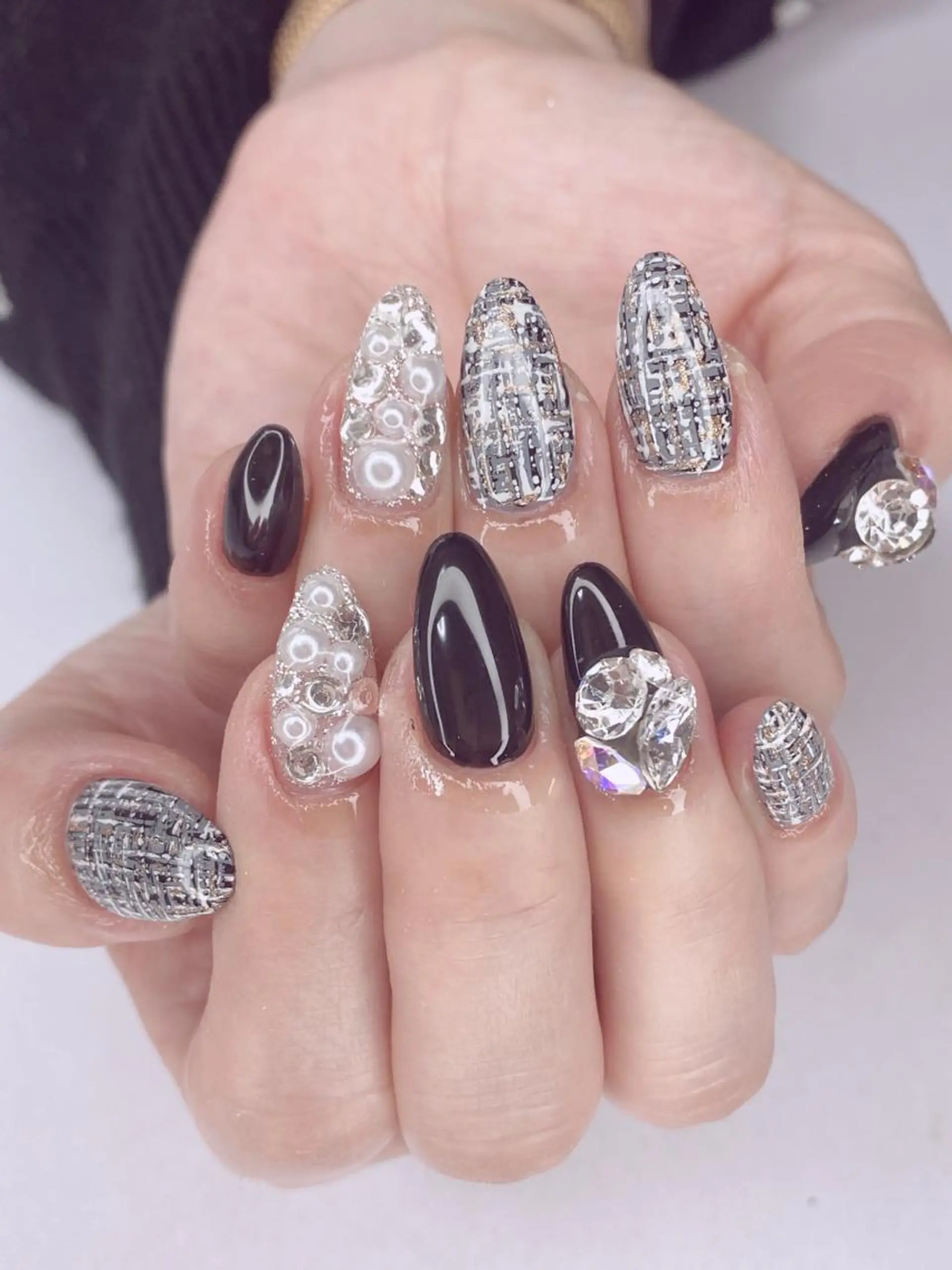 ネイル アートネイル フレンチネイル グラデーション キラキラネイル ラメ(グリッター) Ｎail Ｓalon ertiのネイルデザイン