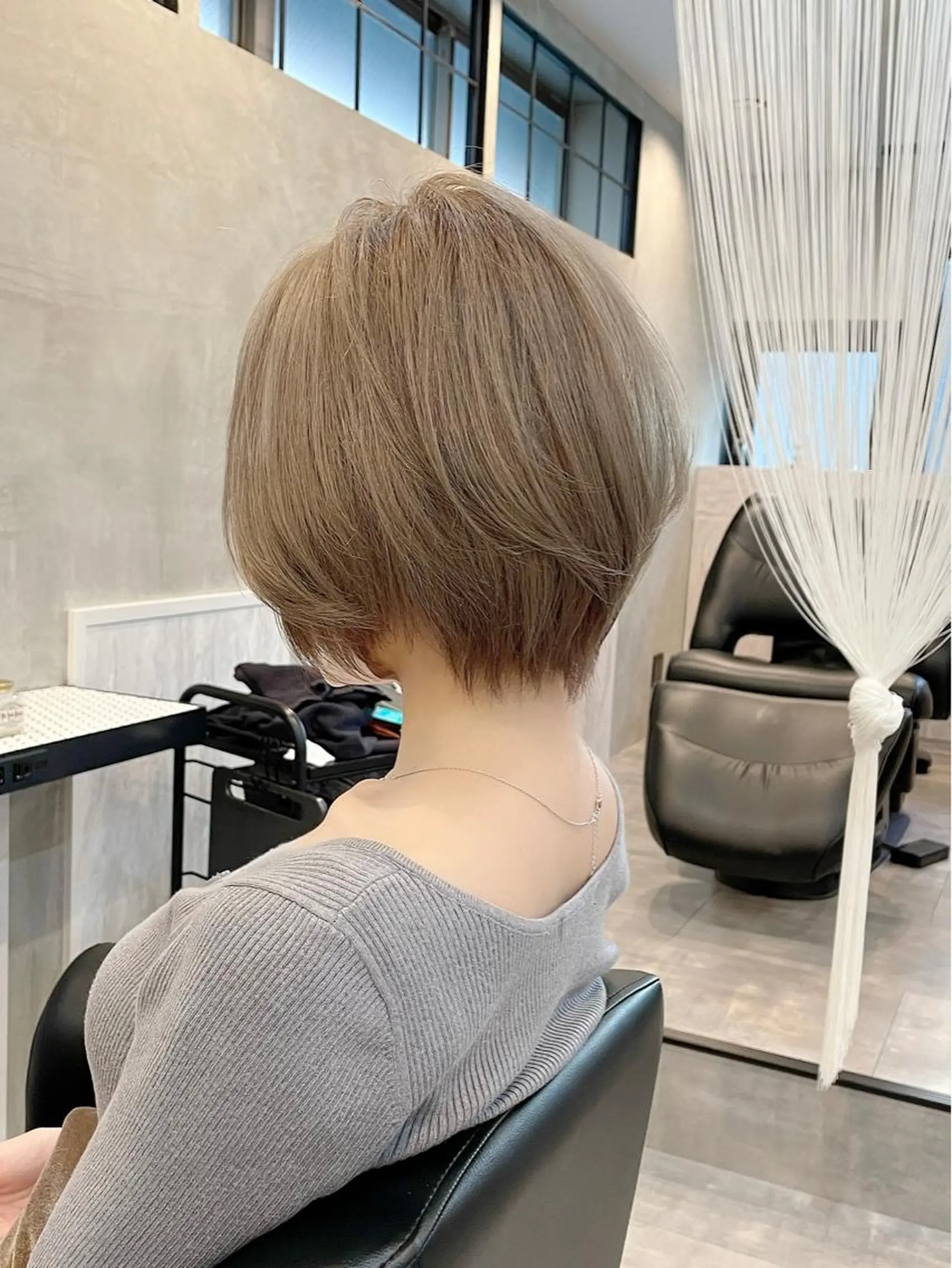 ショート 丸みショート ボブ 髪質改善 韓国風ヘア シースルーバング カット ヘアカラー 🌹ハッシュカット、 レイヤー韓国ヘア🌹のヘアスタイル