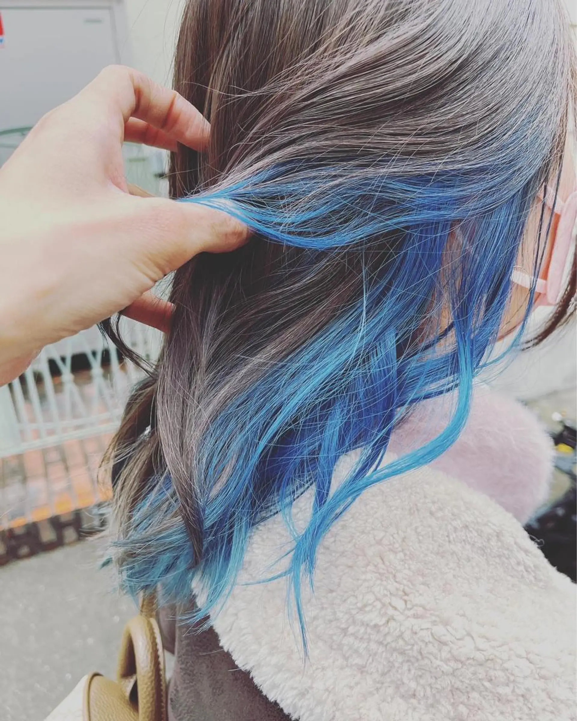 セミロング カラー ショートボブ アッシュ バレイヤージュ ミストバング ベージュカラー カット ヘアカラー トリートメント 原宿サロン代表 デザインカラー伊藤卓のヘアスタイル