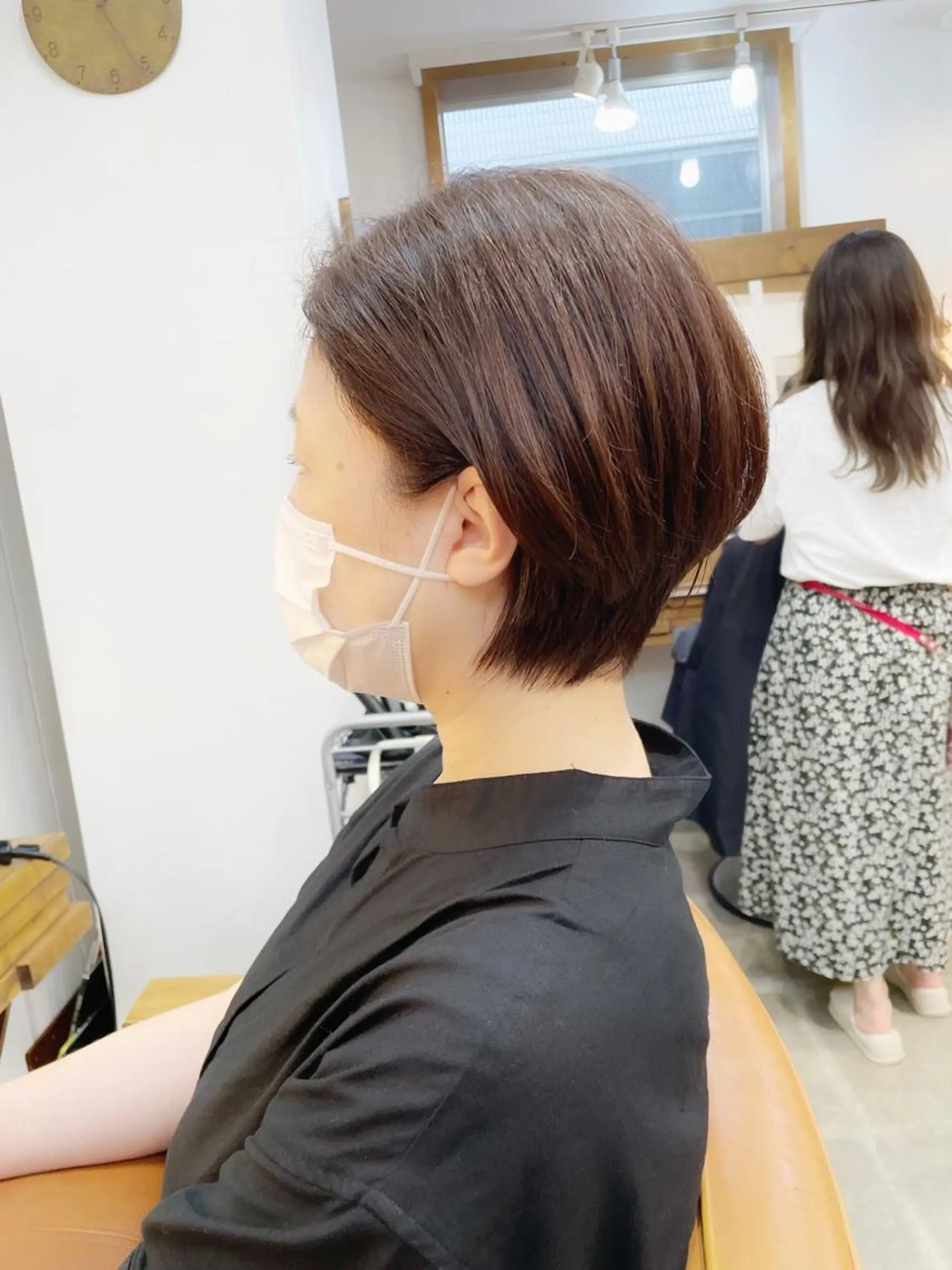 ショート カラー ショートレイヤー 丸みショート グラデーションカラー くびれヘア くせ毛 newline銀座所属・銀座ショート/ 大人ショート/金子涼のヘアスタイル