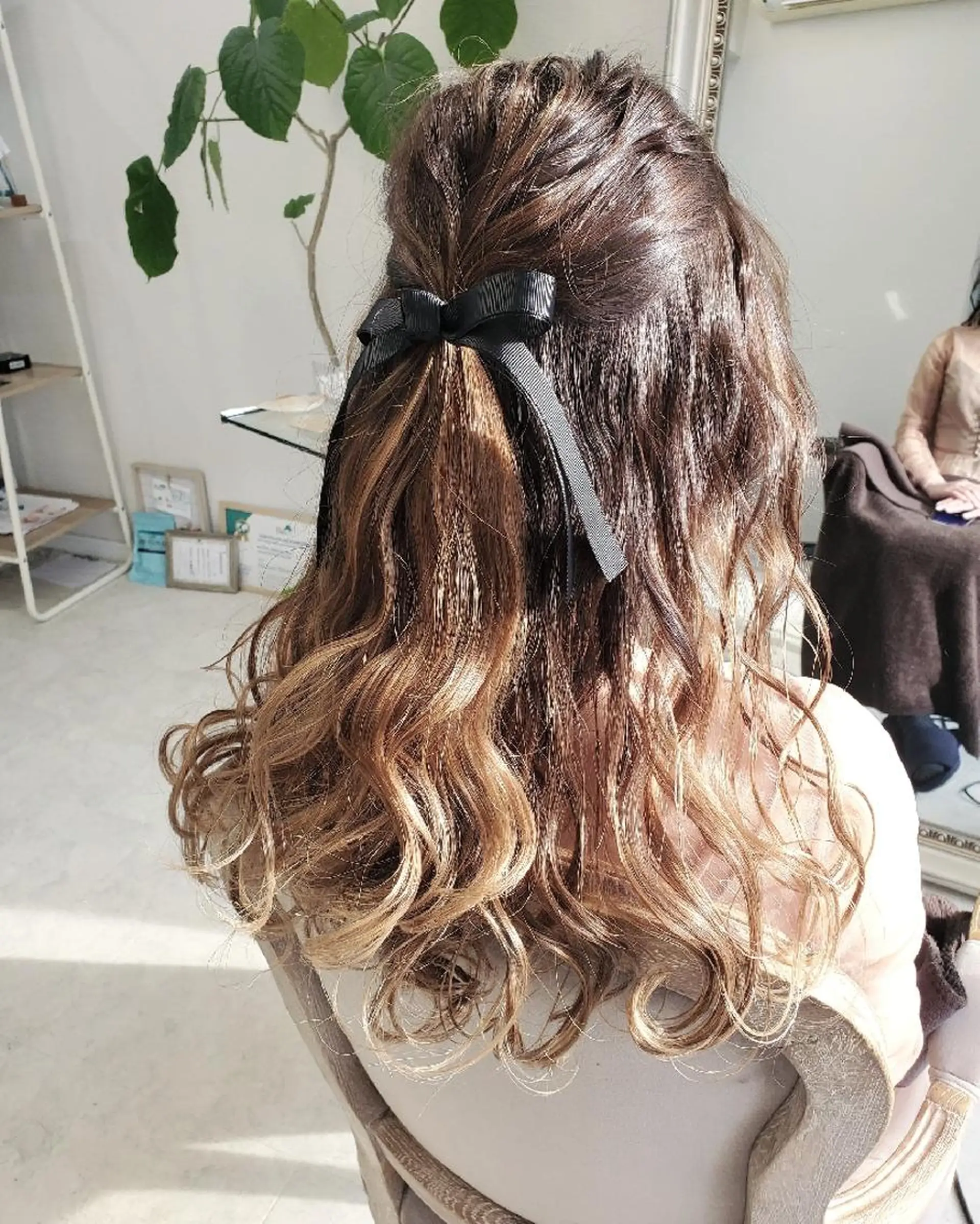ロング カラー ヘアアレンジ See by merのマツエク・マツパデザイン