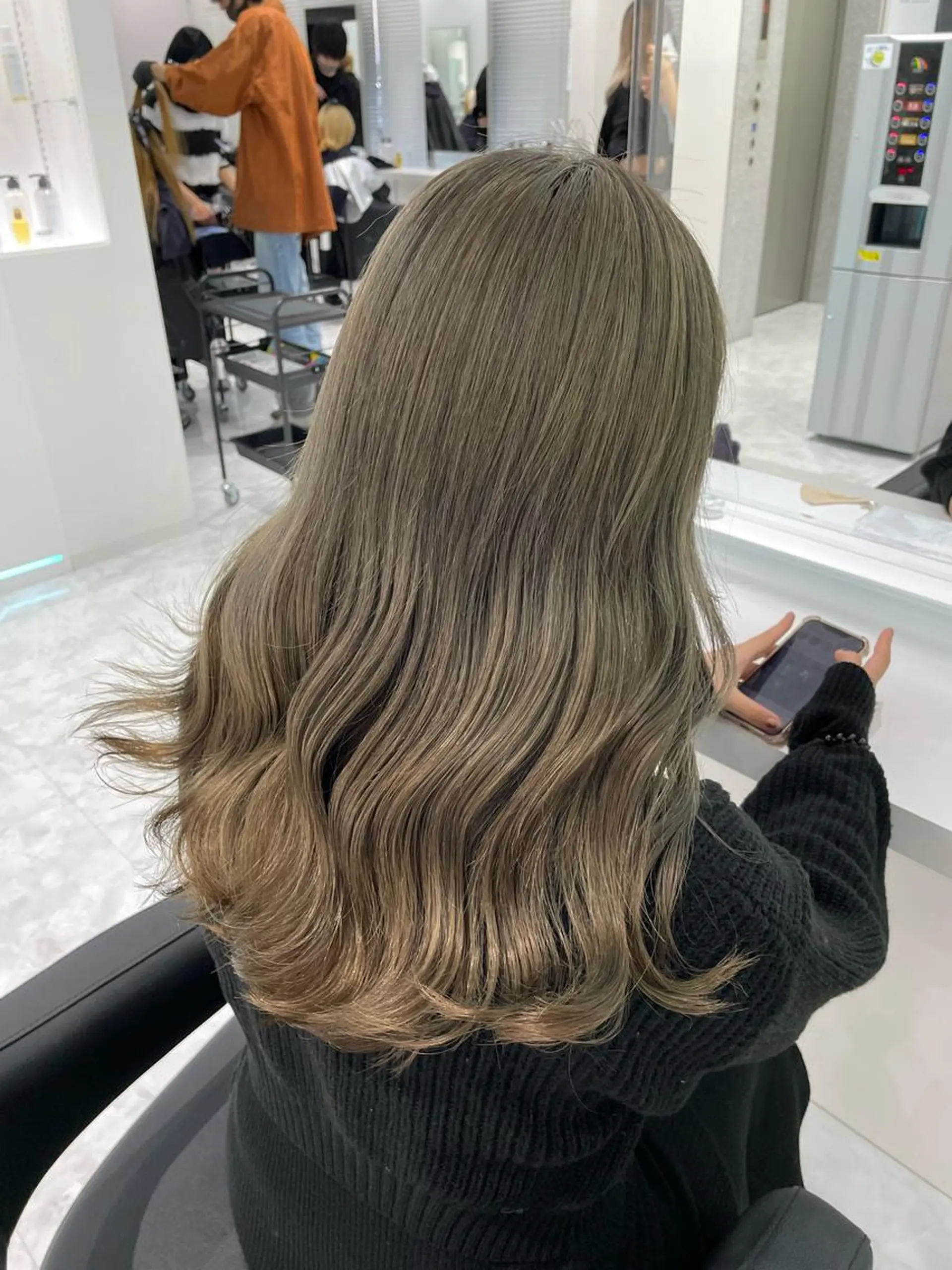 ロング ヘアカラー トリートメント ヘアセット ハイトーン/ケア ブリーチ/sEnAのヘアスタイル