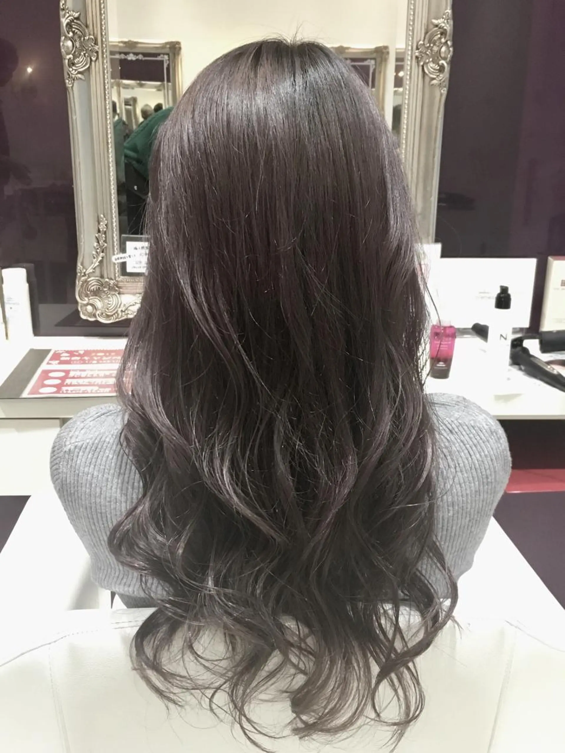 ロング カラー ダークグレー ダークグレージュ ダブルカラー グレージュ 外国人風カラー 農添 杏のヘアスタイル