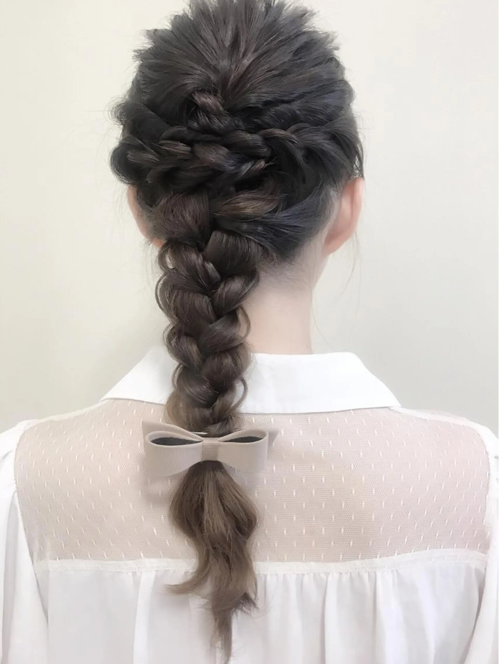 セミロング ロング ヘアアレンジ 三つ編み 沢田 瞳のヘアスタイル