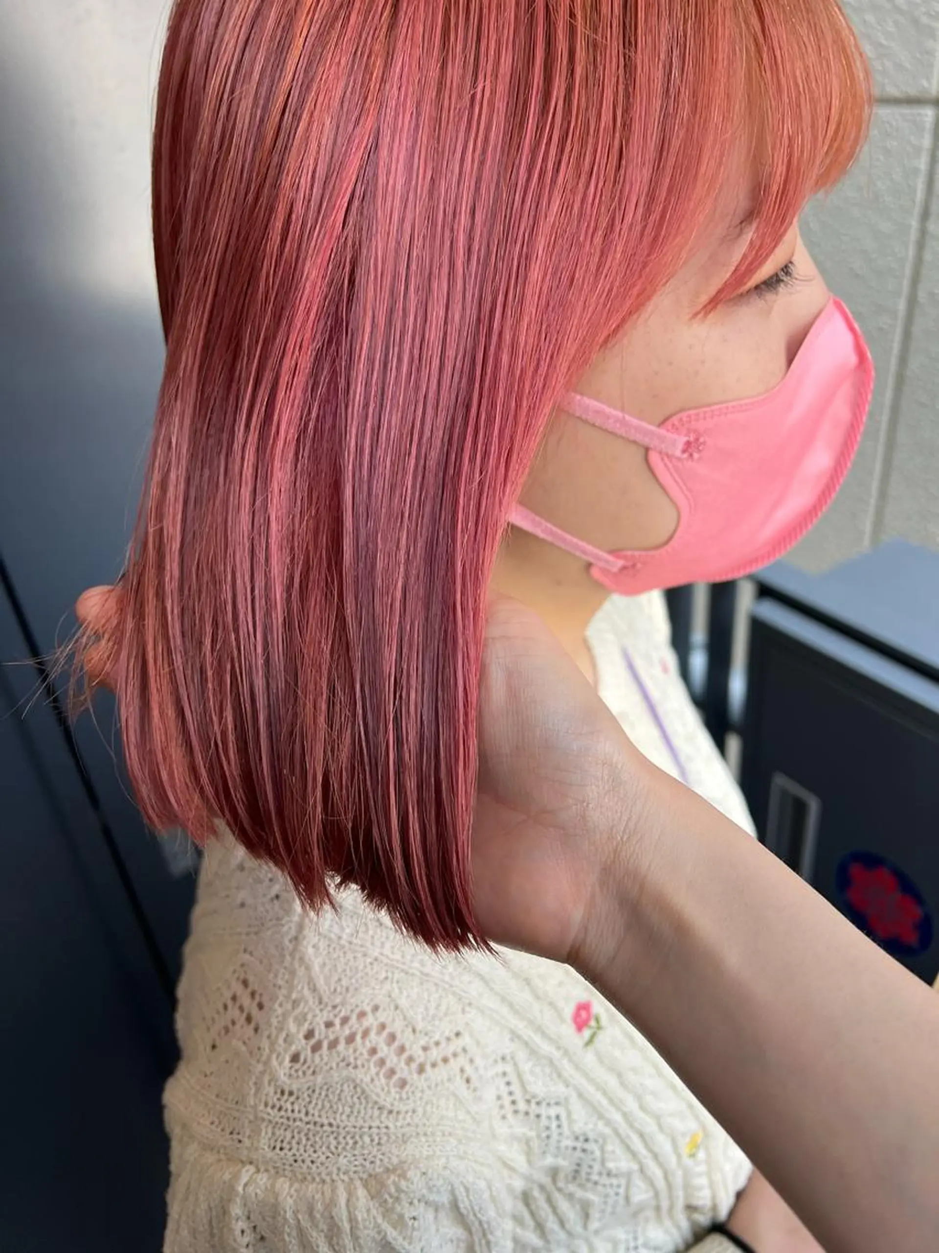 ショート カラー ヘアアレンジ サナ🌱 切りっぱなしボブのヘアスタイル