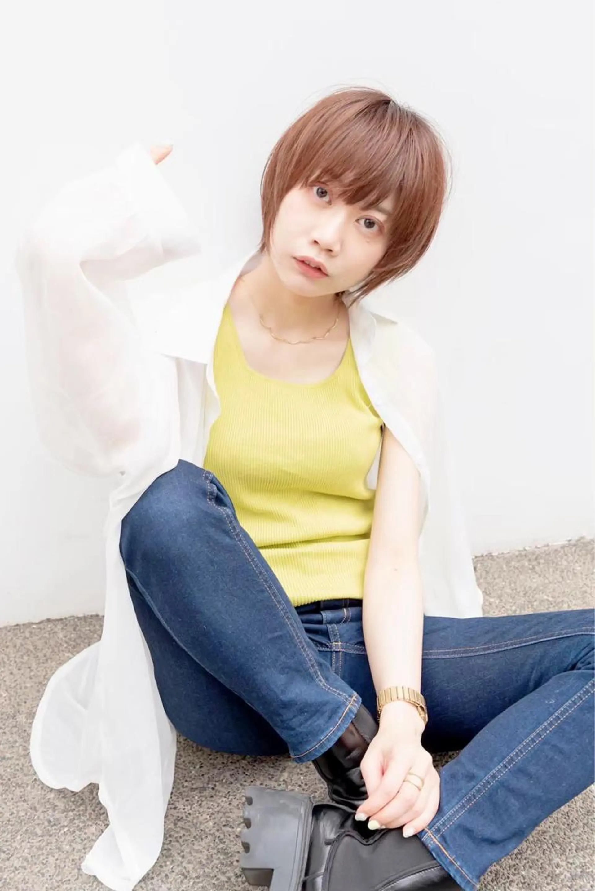 ショート アッシュ ボブ くびれヘア ハイライト レイヤーカット アンリ【Henri】所属・原宿アンリ 山下卓也のヘアスタイル