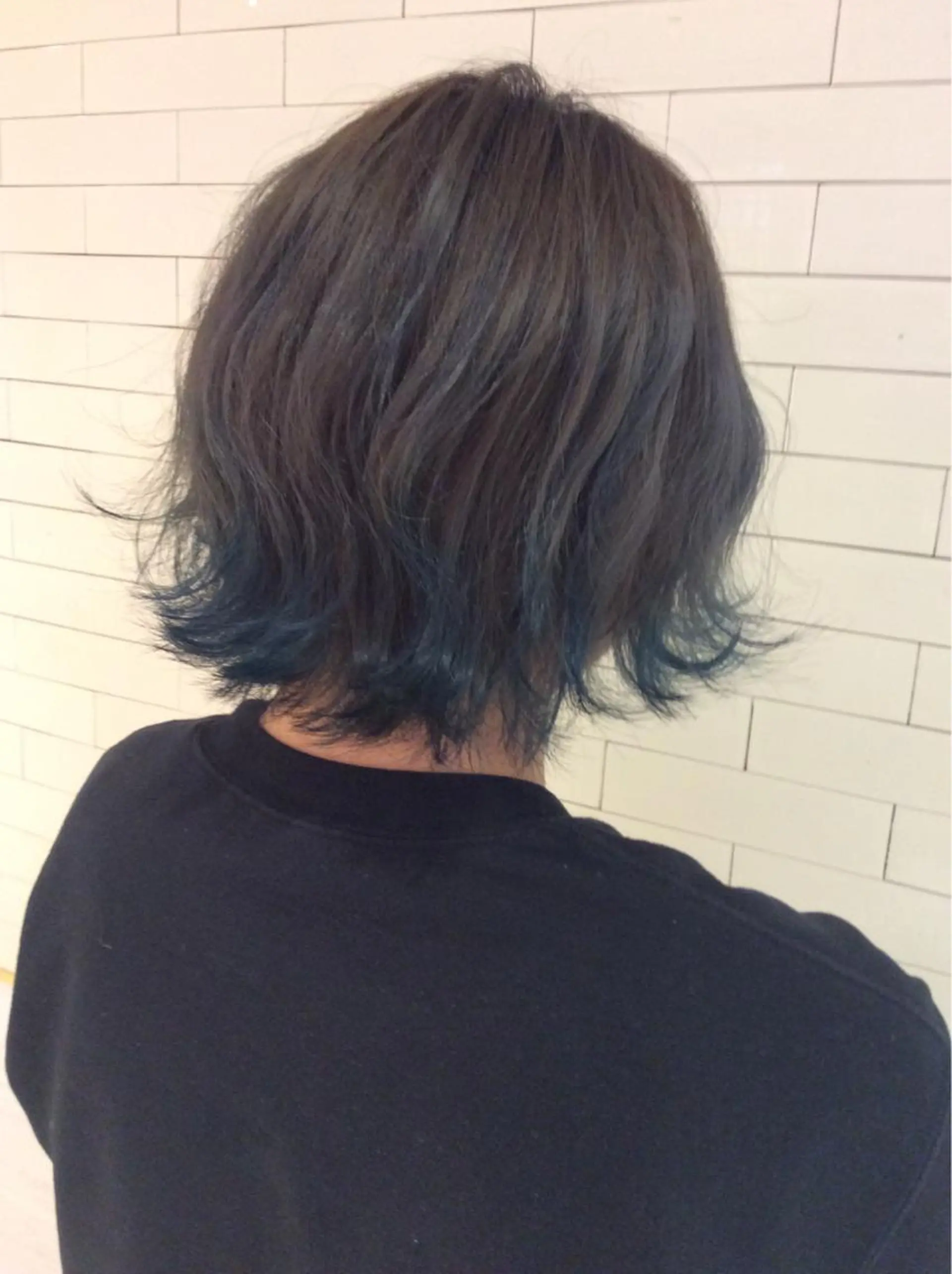 ショート カラー ブルーカラー グラデーションカラー レイヤーカット× 髪質改善たもりのヘアスタイル