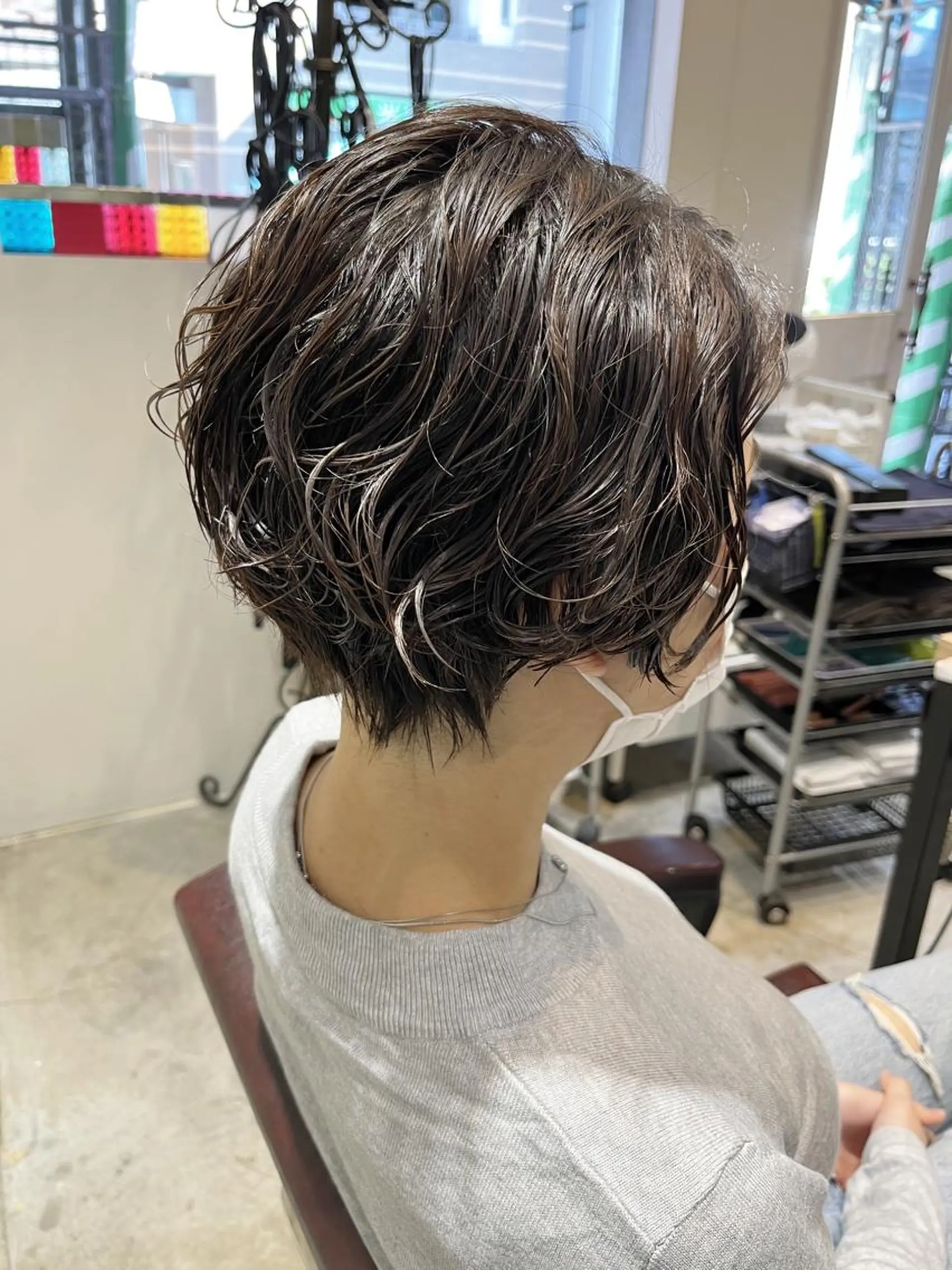 ショート パーマ 🦩レイヤー|透明感 カラー🦩makoのヘアスタイル