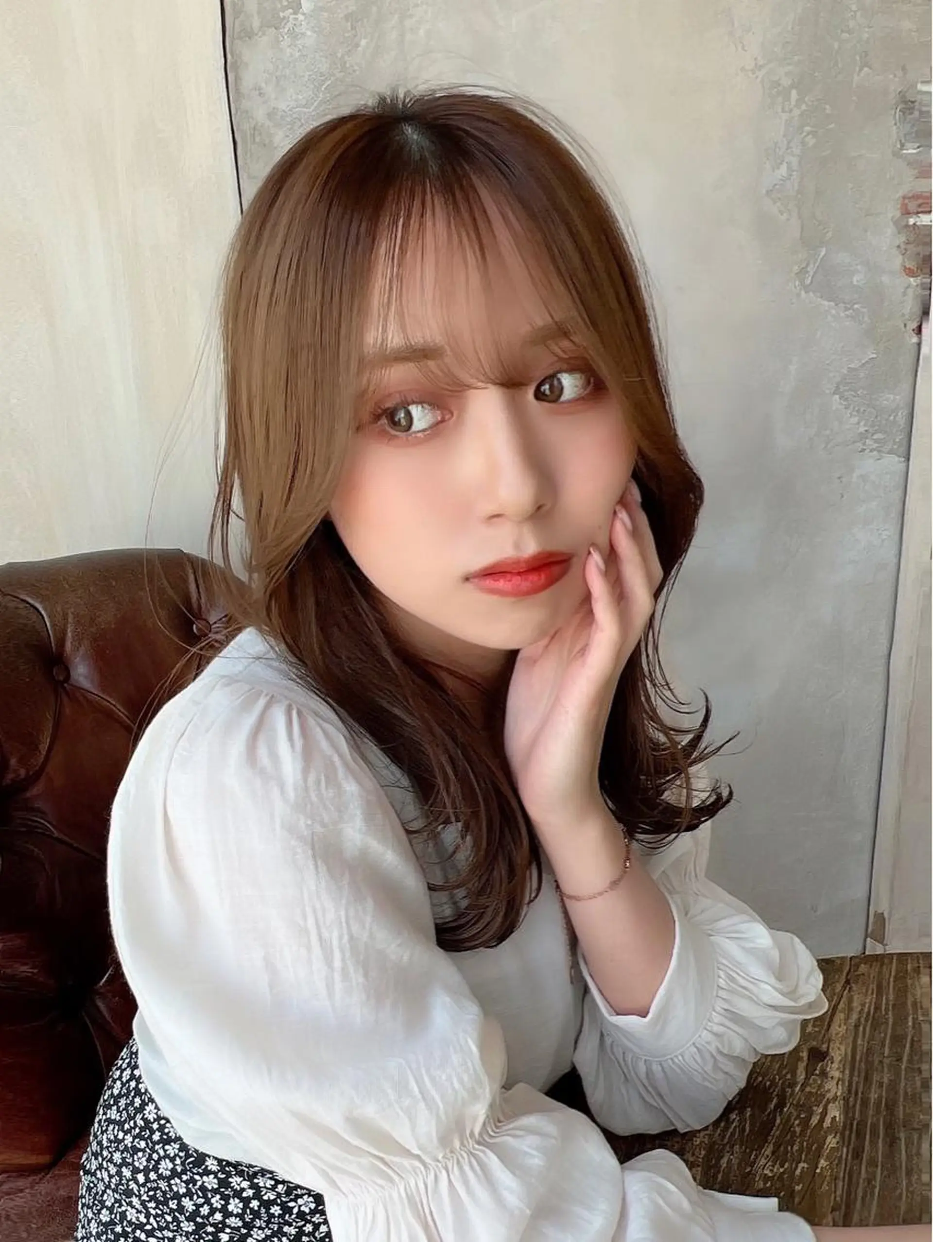 セミロング カラー ベージュカラー ブラウンカラー くびれヘア 髪質改善 縮毛矯正 カット ヘアカラー トリートメント 🧡くびれヘア/前髪 顔周り🧡久原結衣のヘアスタイル