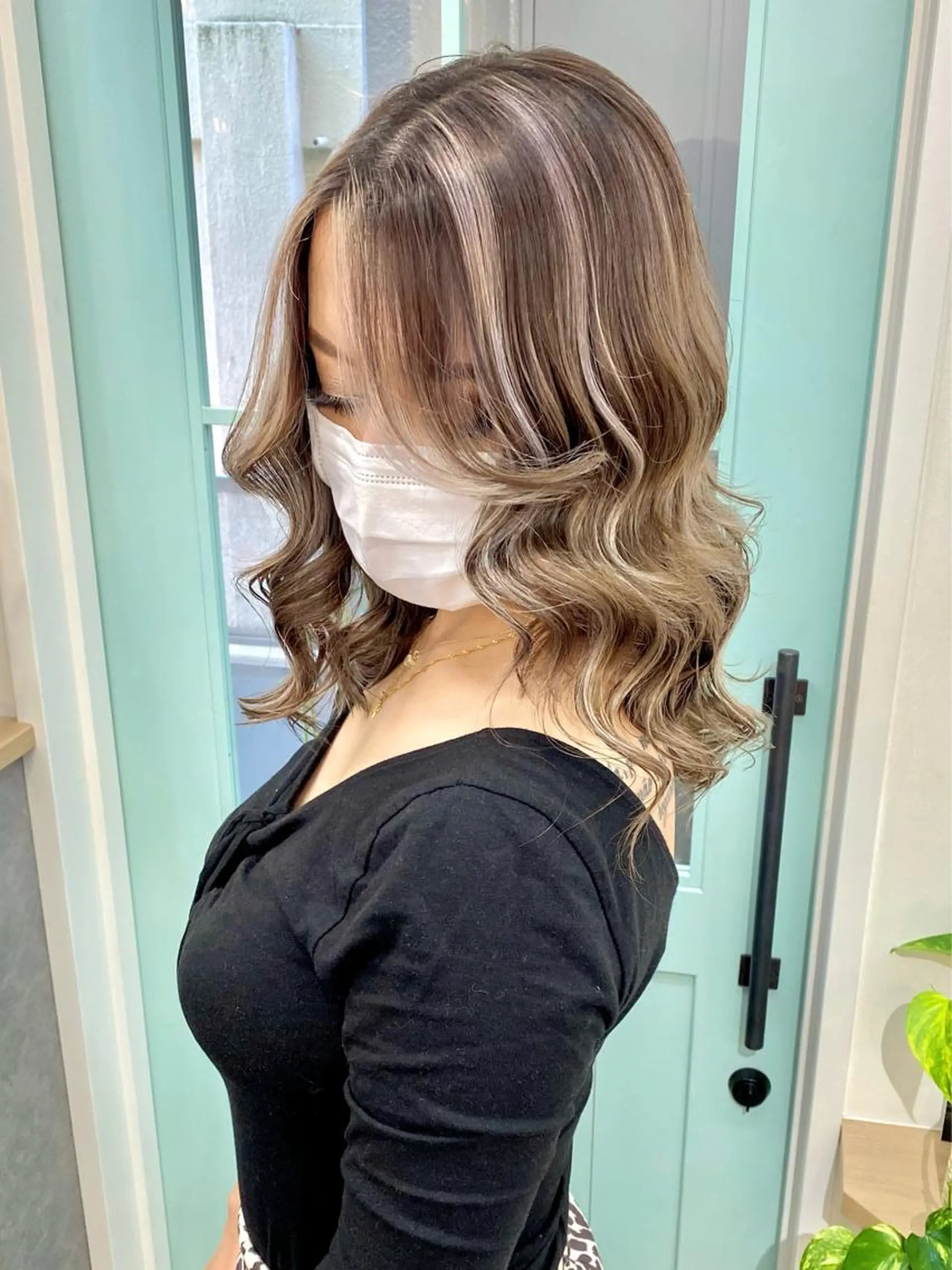 セミロング カラー ハイライトカラー ハイライト ヘアカラー トリートメント ヘアセット 💘カラー特化美容師 尾崎拓己のヘアスタイル