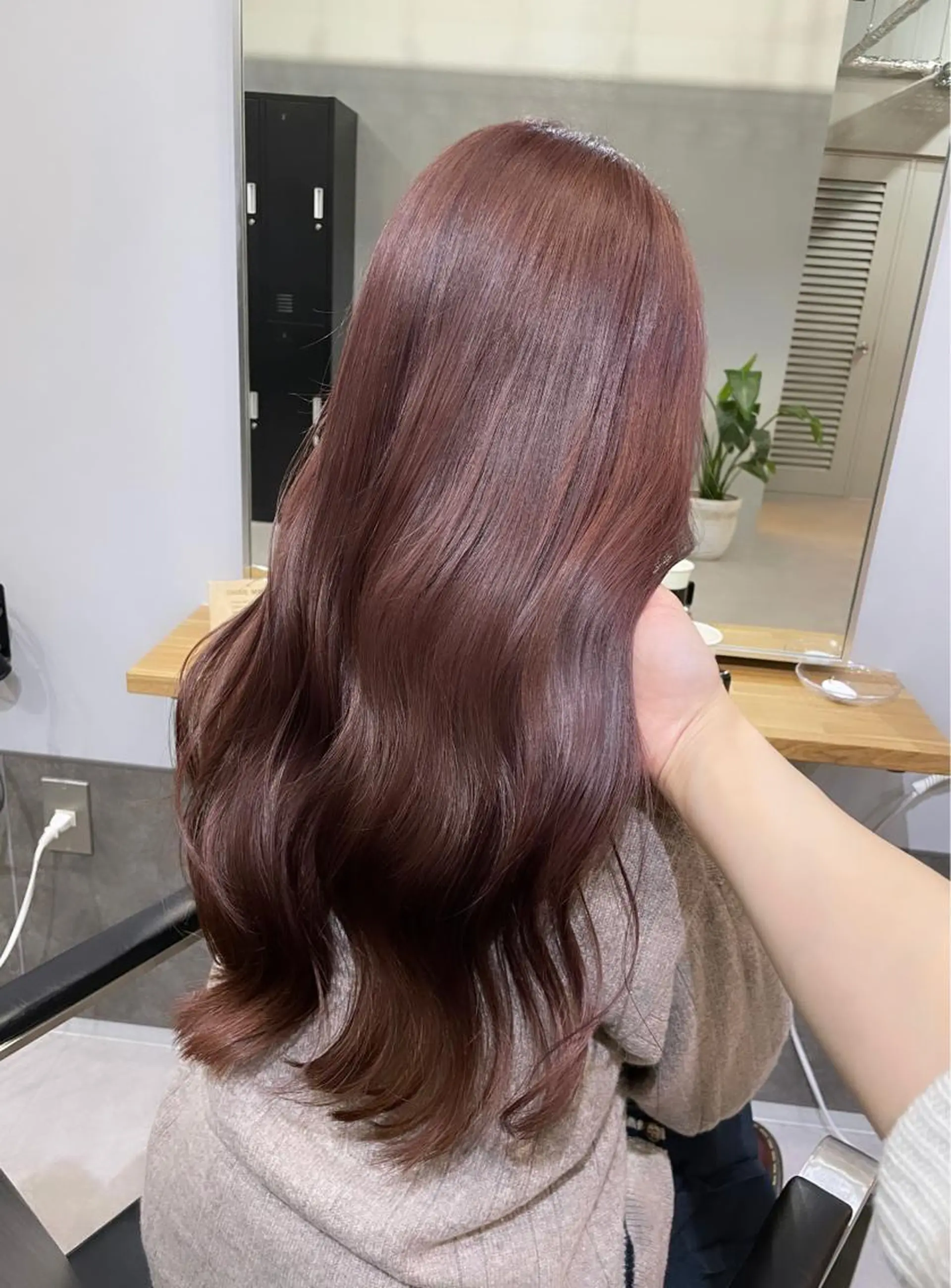 ロング カラー ヘアカラー ミルクティーベージュ ❤︎レイヤー　MIAのヘアスタイル