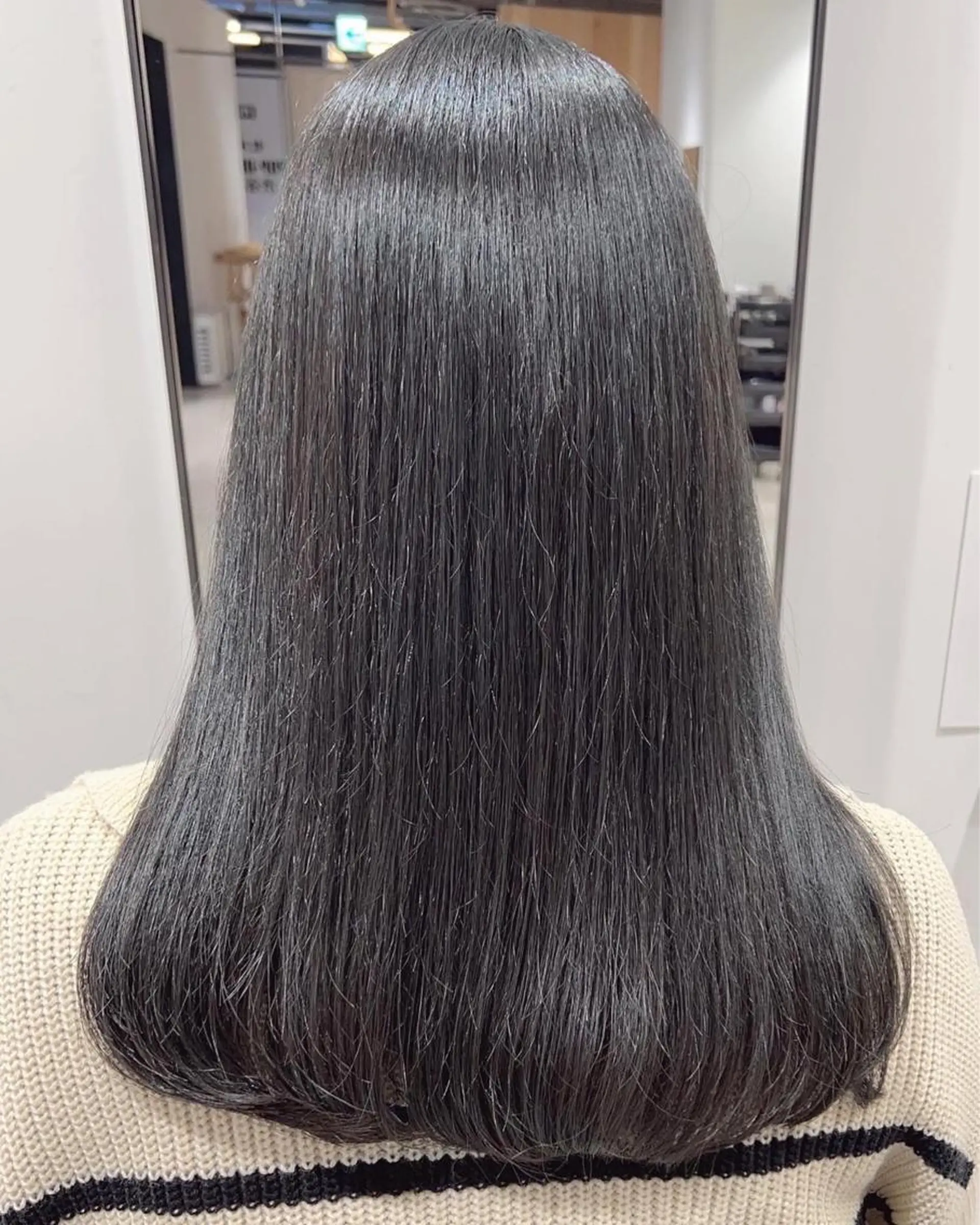 ロング カラー 透明感カラー グレージュ オリーブグレージュ オリーブグレー カット ヘアカラー 縮毛矯正 トリートメント ヘッドスパ ヘアセット GO TODAY SHAIRE SALON 渋谷モディ所属・スキバサミを使わない カット🌼唯🌼のヘアスタイル