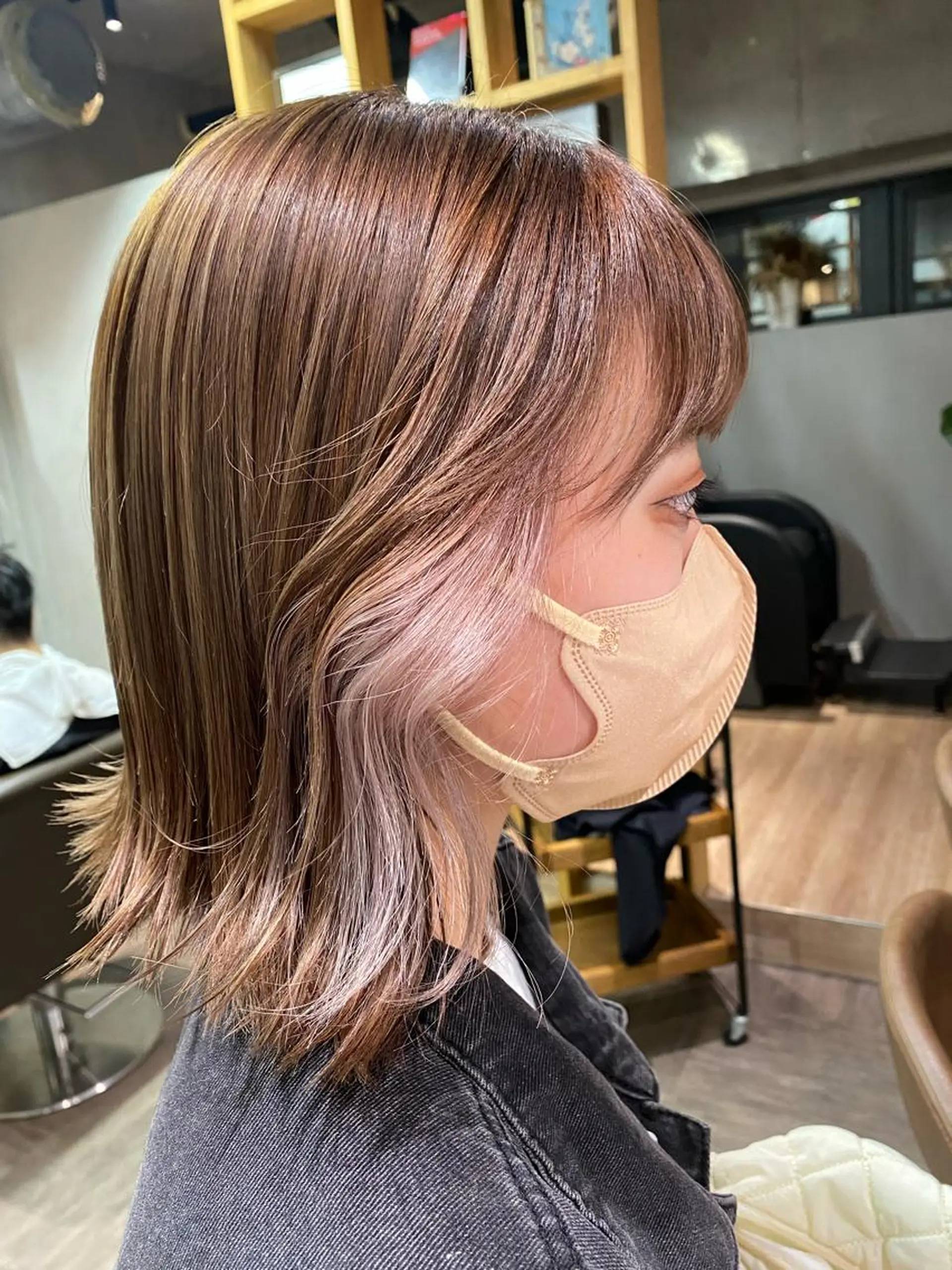 ショート カラー 切りっぱなしボブ ブラウンカラー デザインカラー ダブルカラー イヤリングカラー カット ヘアカラー トリートメント デザインカラー/ kanae🌱のヘアスタイル