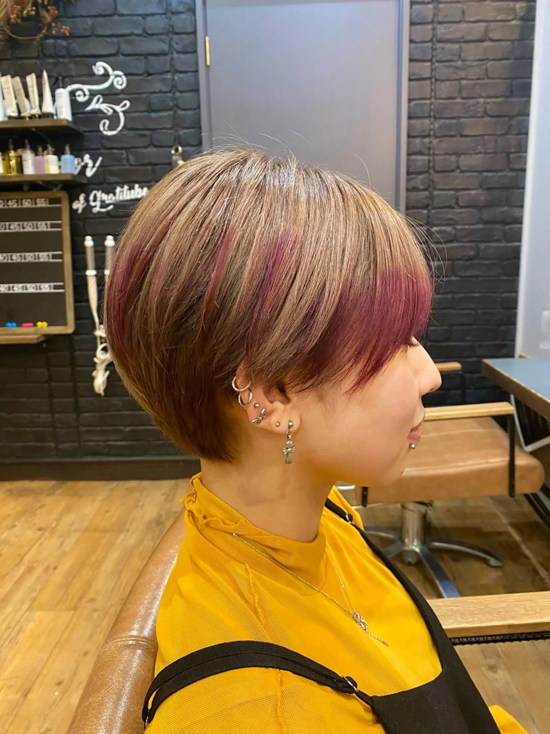 ショート カラー ハイトーンカラー ヘアカラー トリートメント ケアカラーリスト✂️ SHIAN   フジのヘアスタイル