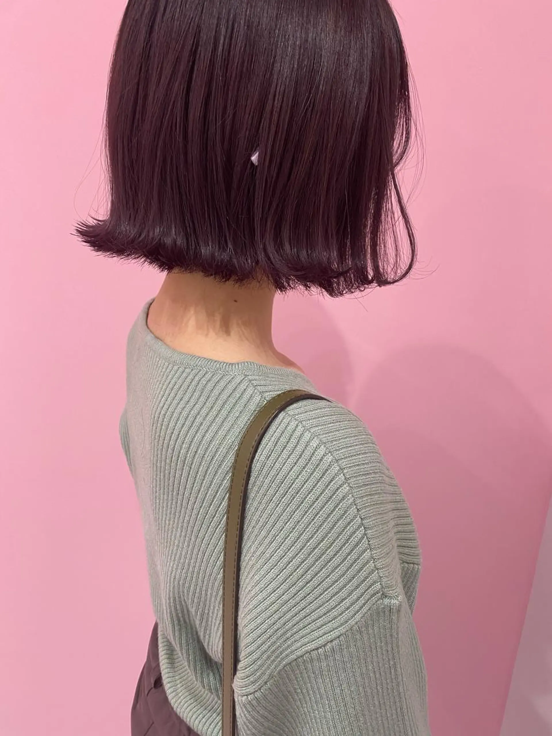 ショート カラー 内田 衣海のヘアスタイル