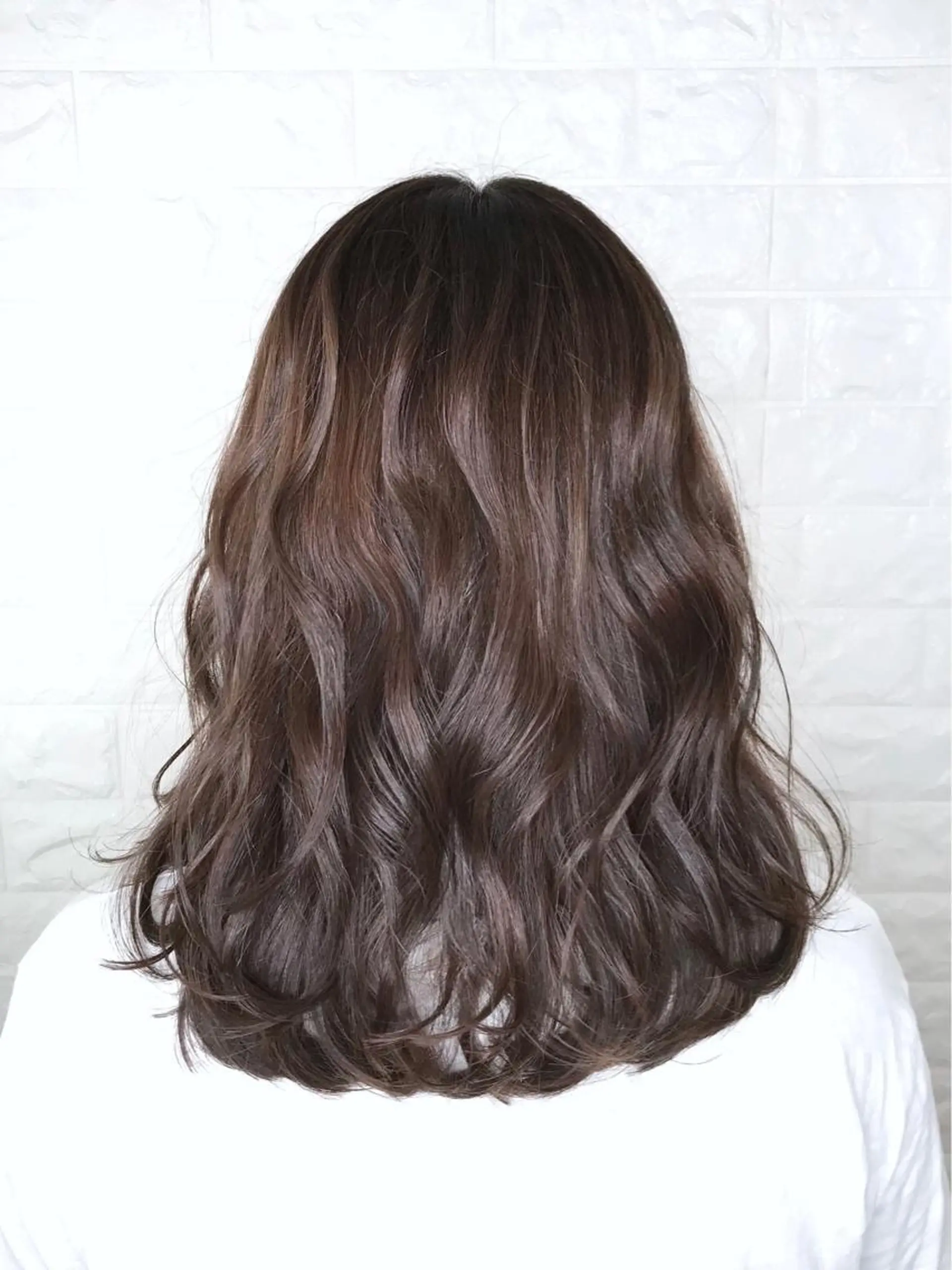 セミロング カラー 透明感カラー グレージュ ハイライトカラー イルミナカラー ラベンダーカラー エイジングケア特化 美容師✂️山崎竜二のヘアスタイル