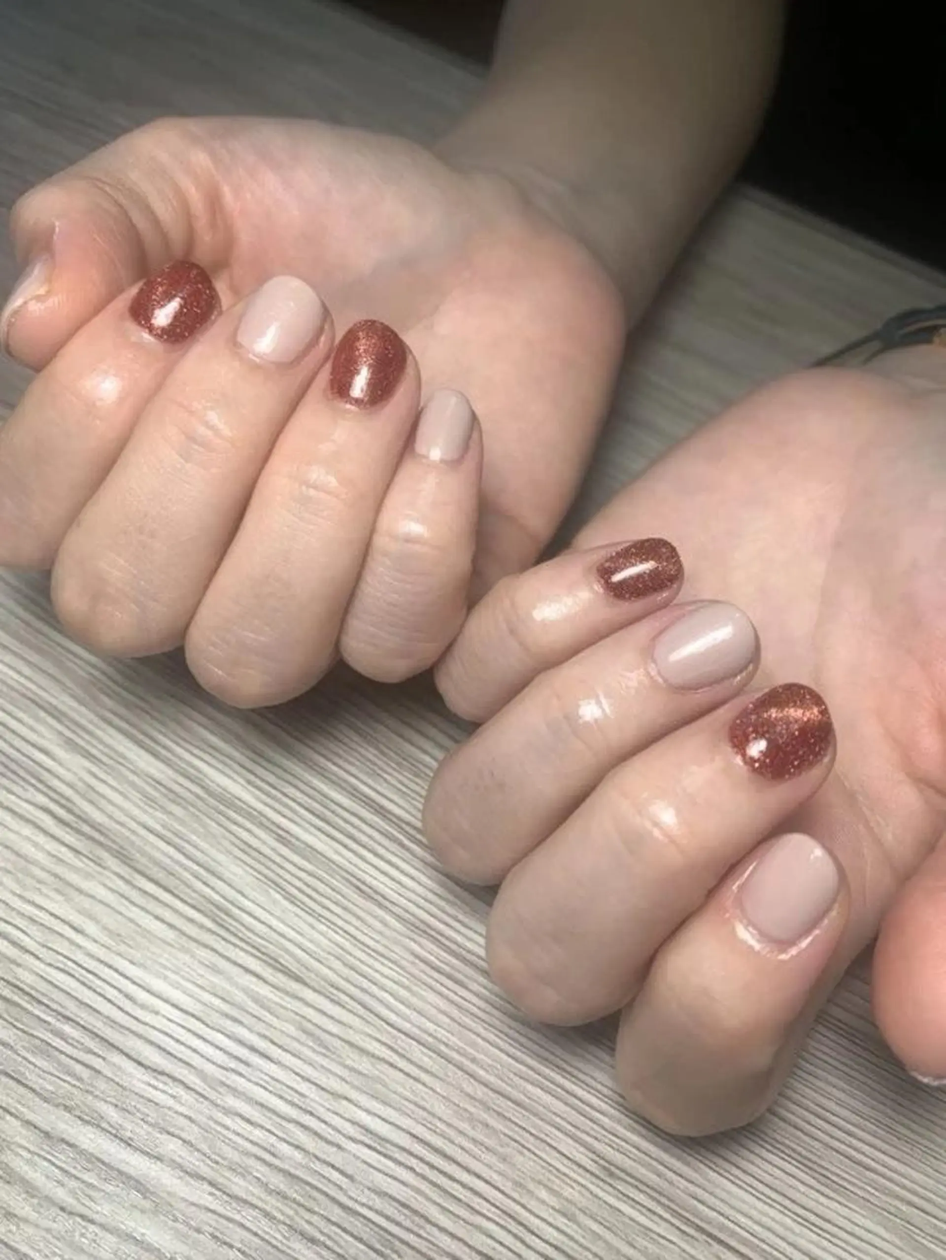 ネイル ハンドネイル akanail .のネイルデザイン