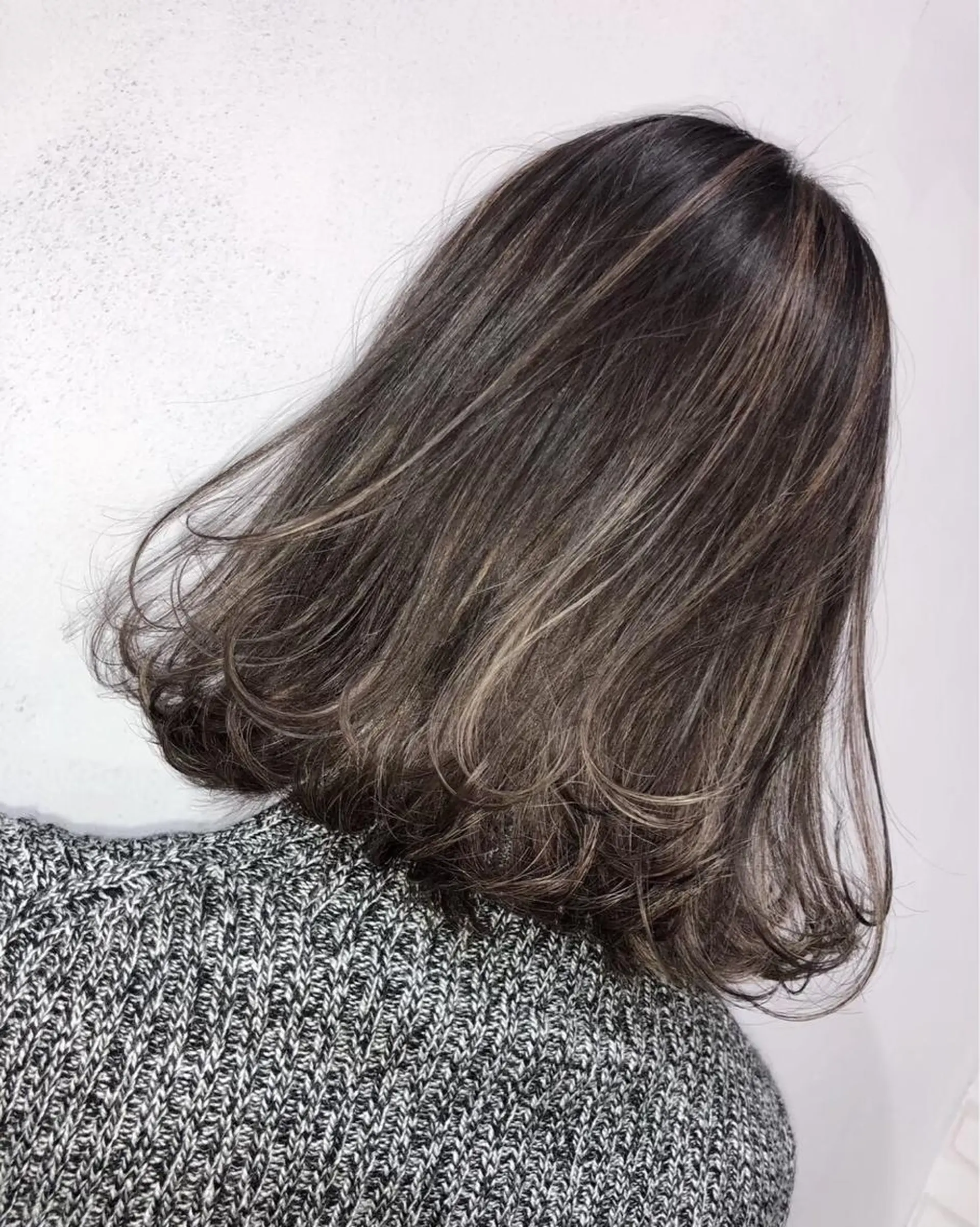 ミディアム 渋谷/ハッシュ レイヤーカット/会田のヘアスタイル