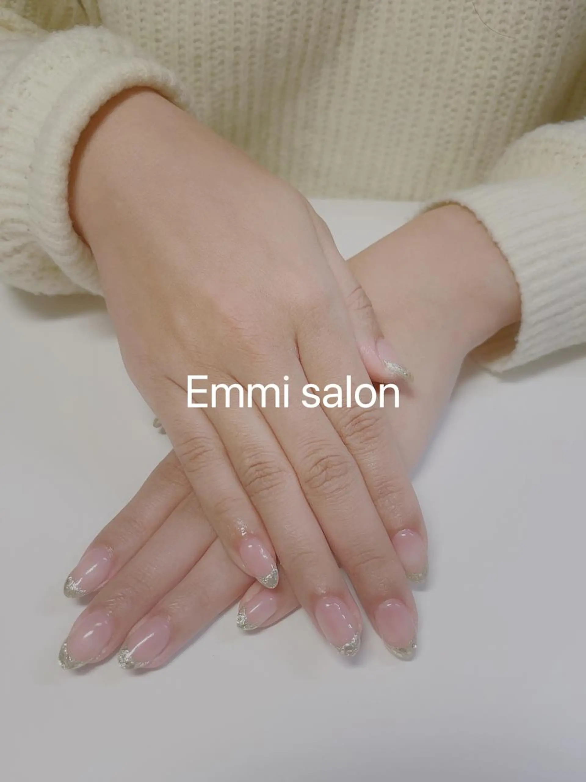 ネイル フレンチネイル ガラスフレンチ ハンドネイル emmi      salon所属・Emmi salonのネイルデザイン