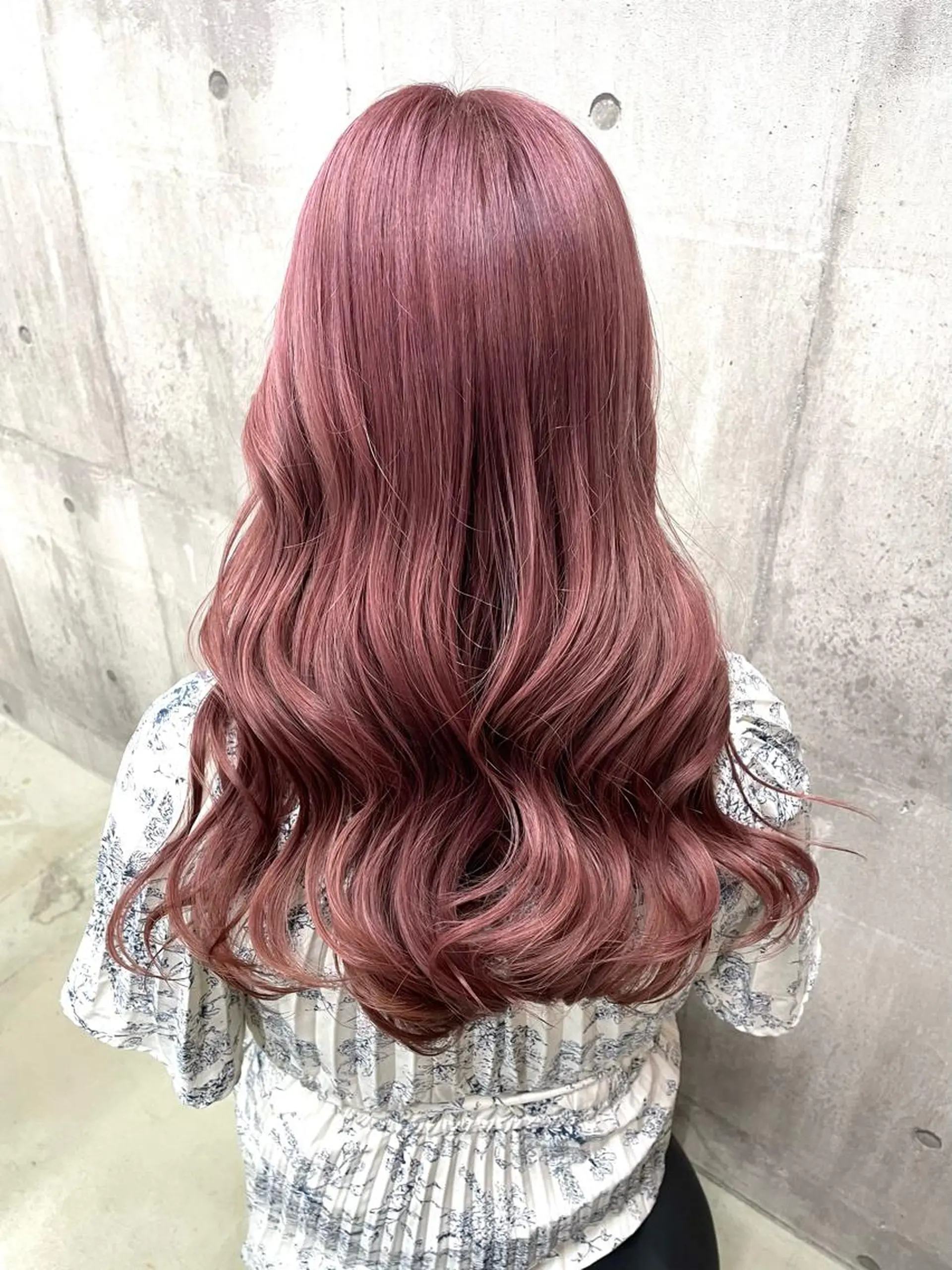 ロング カラー ピンクカラー ヘアカラー LUXBE LUCE 那覇小禄イオン店所属・LUXBE LUCE ひなののヘアスタイル