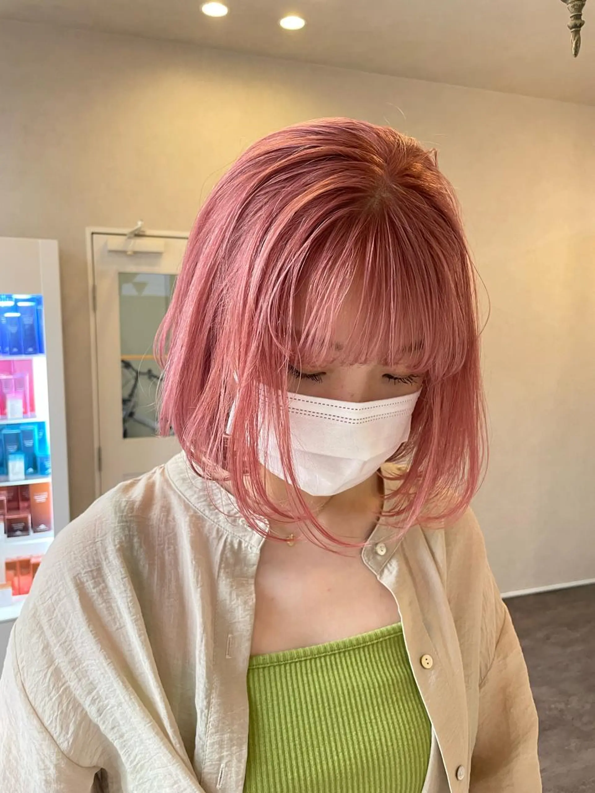 ショート カラー ピンクカラー ボブ カット ヘアカラー トリートメント レイヤー/艶カラー 🫧守利のヘアスタイル