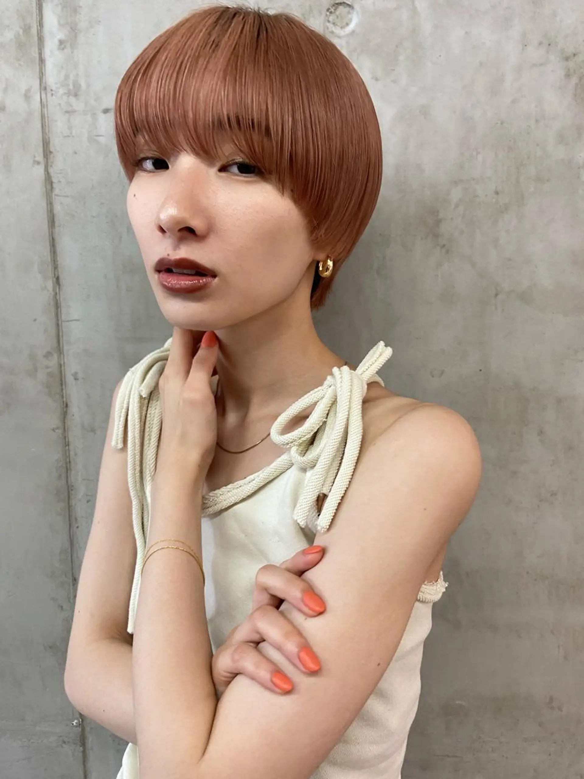 ショート カラー ハイトーンカラー ショートヘア SALTWATER AYARIのヘアスタイル
