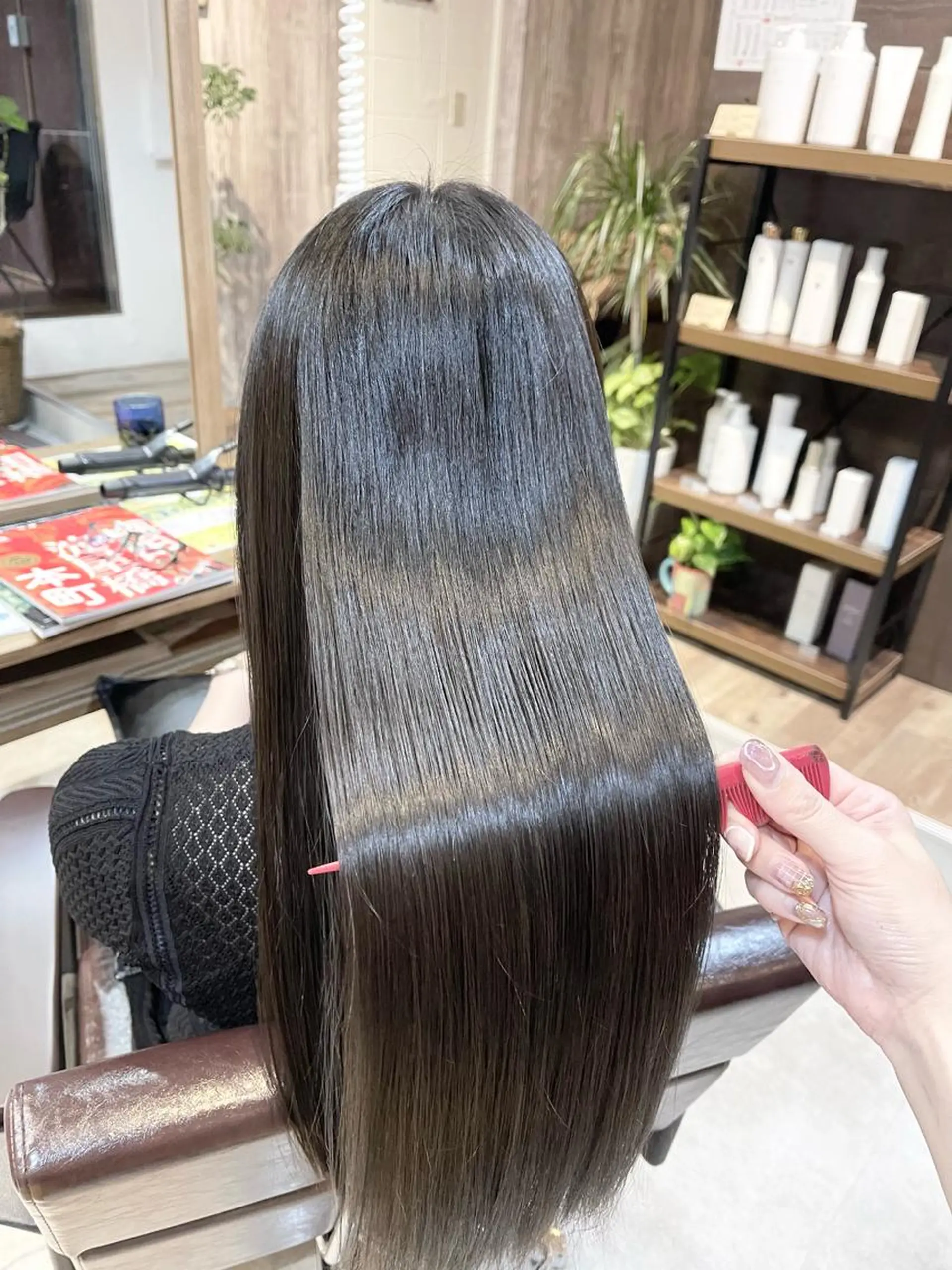 ロング カラー 髪質改善 ヘアカラー トリートメント i  plus＋所属・髪質改善で 憧れの潤艶美髪にのヘアスタイル