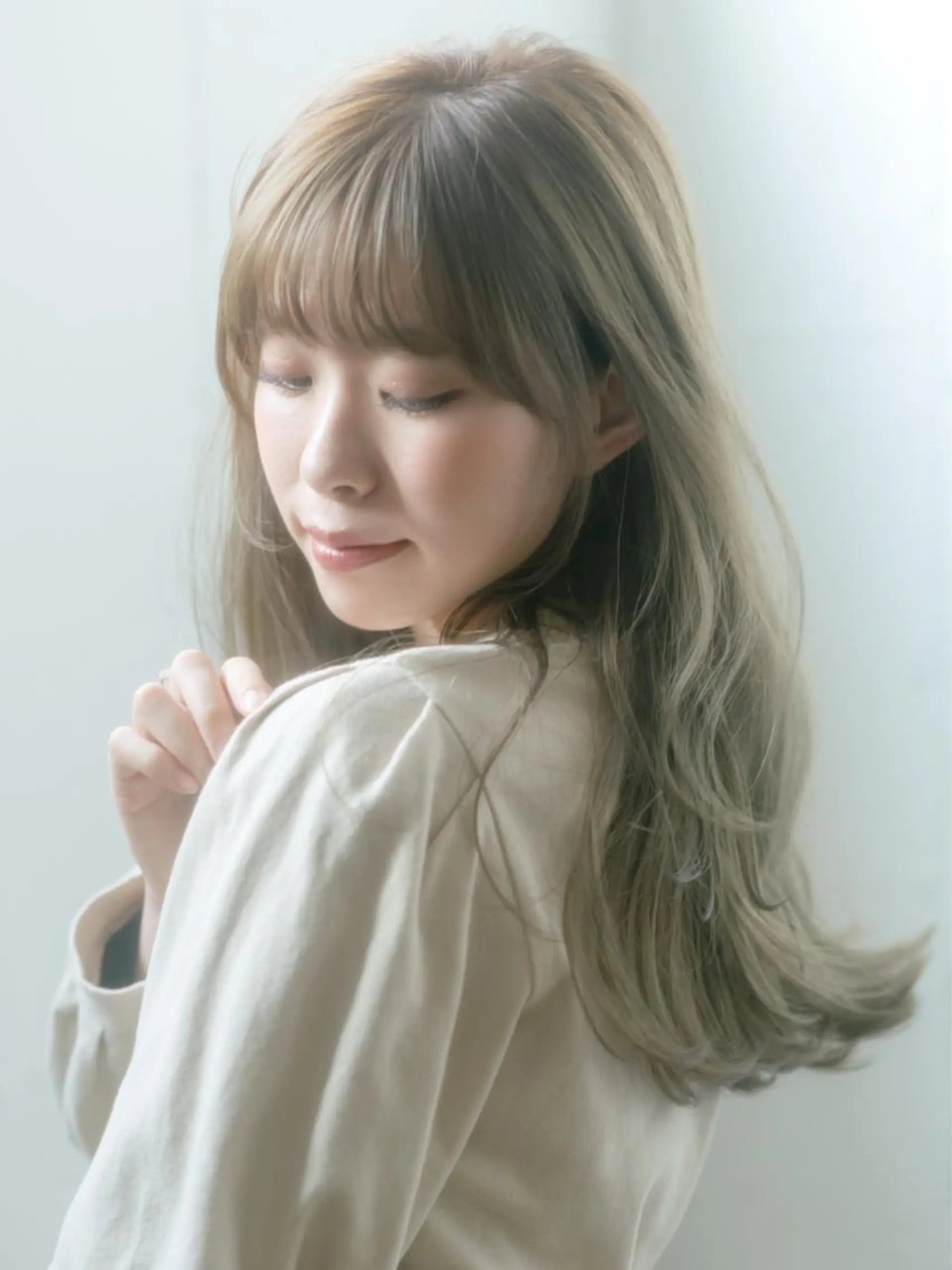 ミディアム 🎀ハイトーン/レイ ヤー/Reina🎀のヘアスタイル