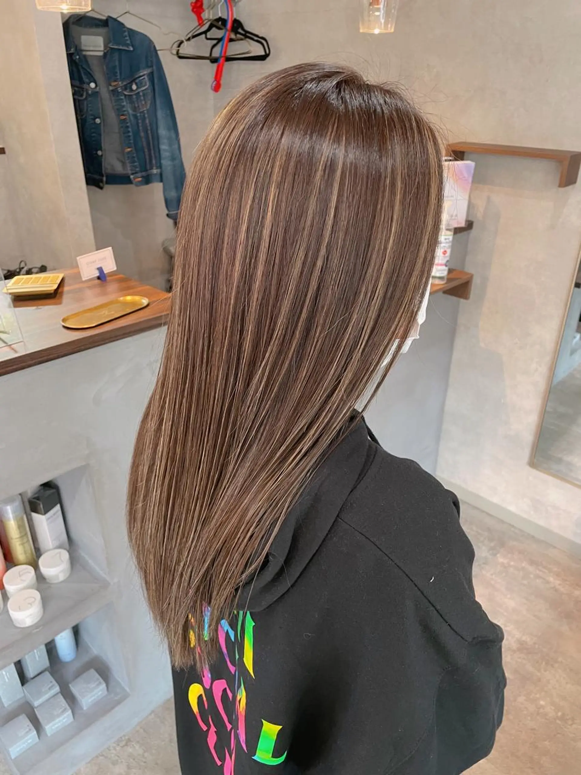 セミロング アッシュ ハイライト レイヤーカット ウルフカット ヘアカラー トリートメント RIENS♡xrea 山本優舞のヘアスタイル