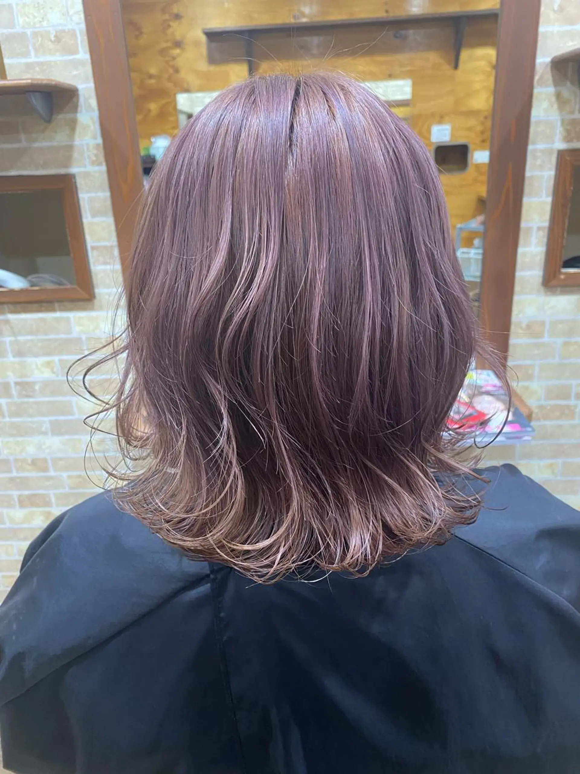 ミディアム 藤本 彩果のヘアスタイル