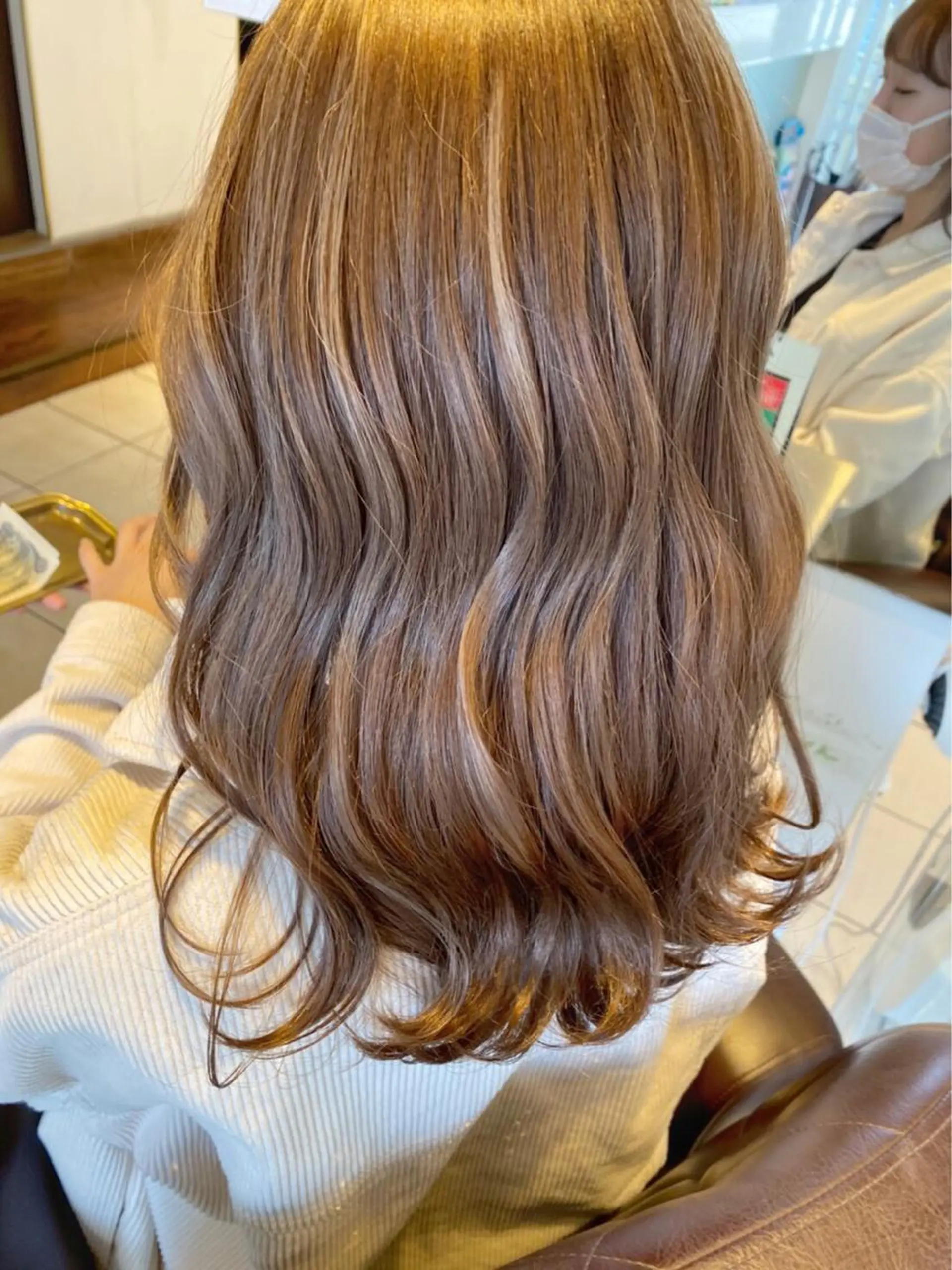 セミロング カラー ブリーチ 透明感カラー ハイライトカラー ブリーチなしカラー ハイライト ヘアカラー force  hair所属・🫧富田 苑実🫧のヘアスタイル
