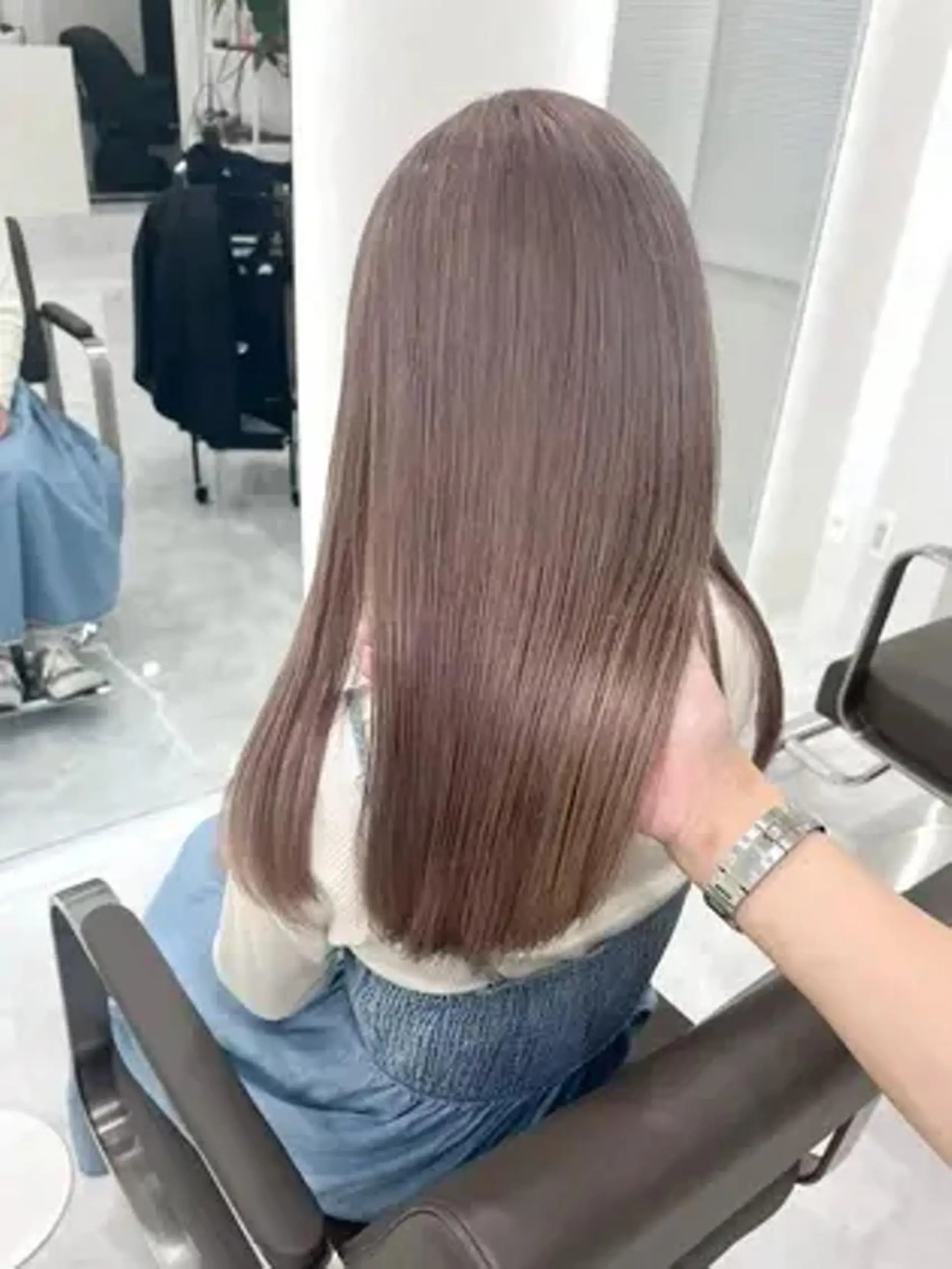 ロング カラー アディクシーカラー アッシュ バレイヤージュ ベージュカラー ブルーカラー 女性専用サロン梅田 髪質改善カラーakiのヘアスタイル