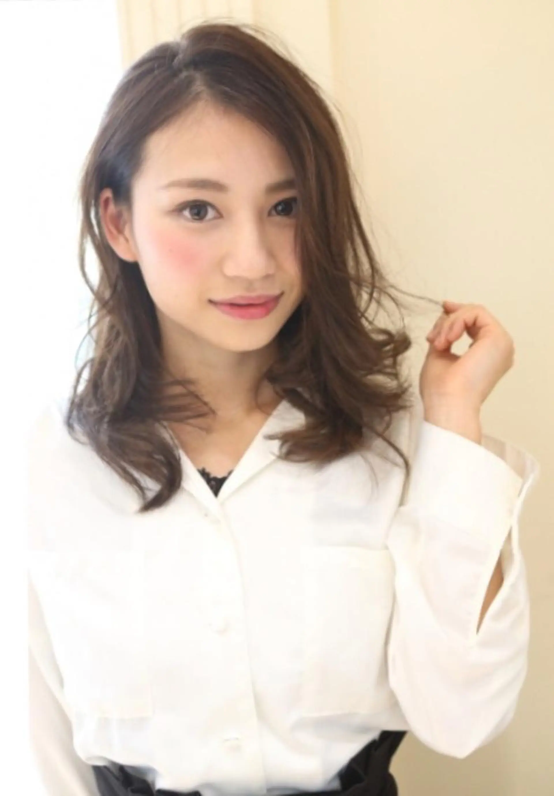 ミディアム カット ヘアカラー トリートメント トップスタイリスト 江口 稜亮のヘアスタイル