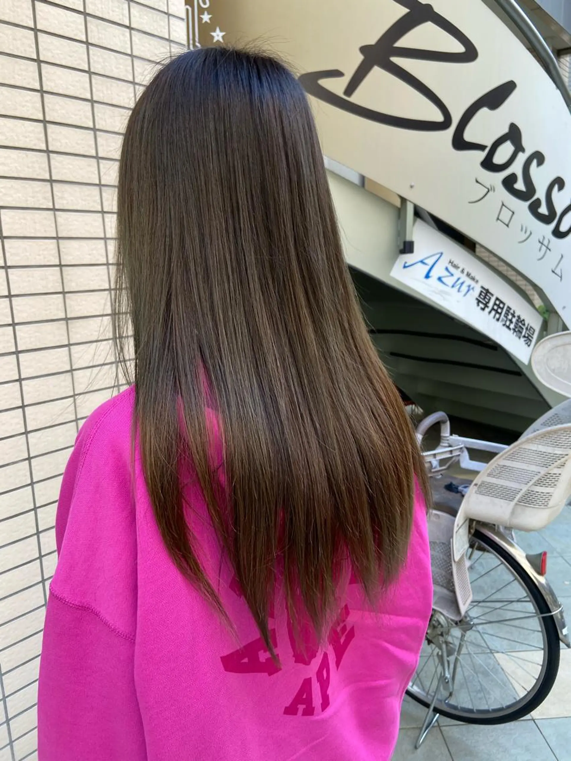 ロング カラー ブリーチ オレンジ カット ヘアカラー トリートメント 菊地 美憂のヘアスタイル