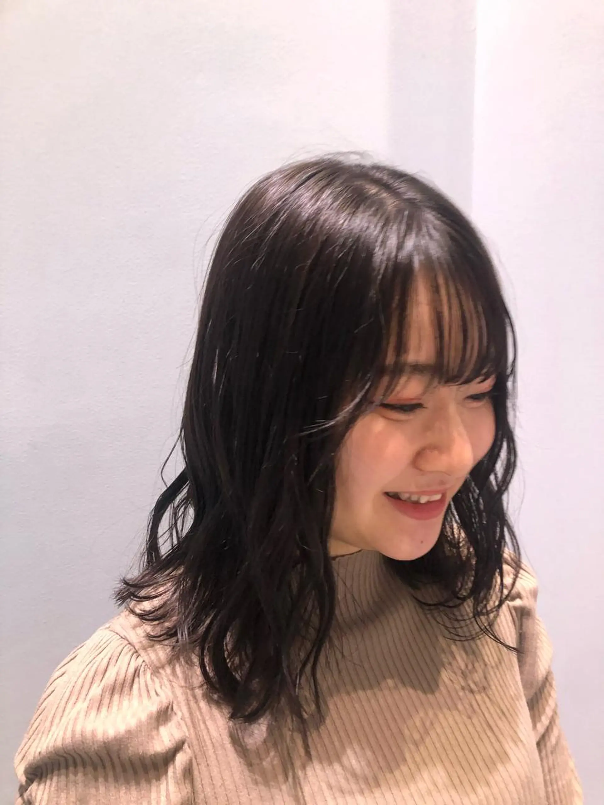 セミロング カラー 斉藤 瑞恵のヘアスタイル