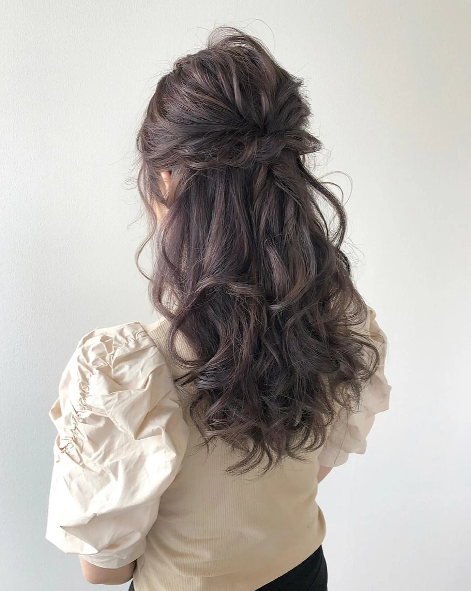 ロング カラー ヘアアレンジ グレージュ ラベンダーカラー ラベンダーグレージュ ラベンダーグレー autre所属・大久保 ひでなりのヘアスタイル