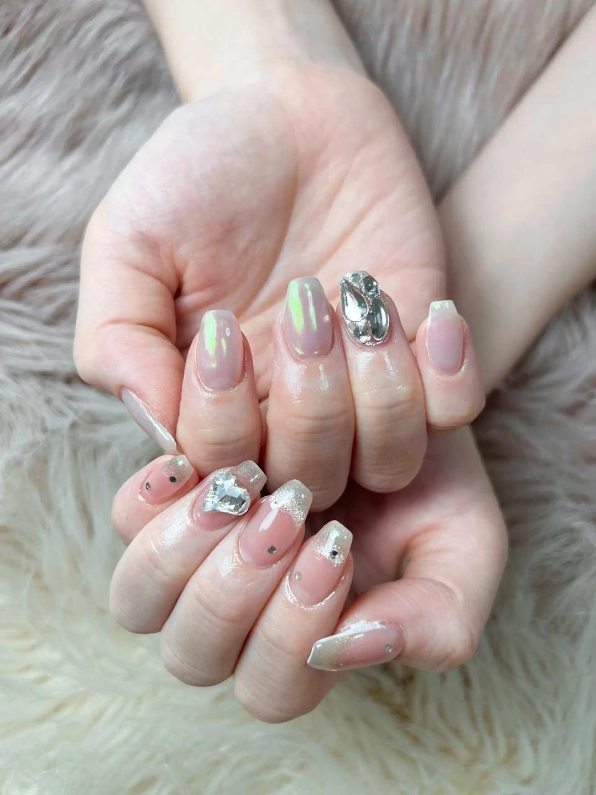 ネイル オーロラネイル チークネイル フレンチネイル ジェルネイル マグネットネイル flowers nailのネイルデザイン
