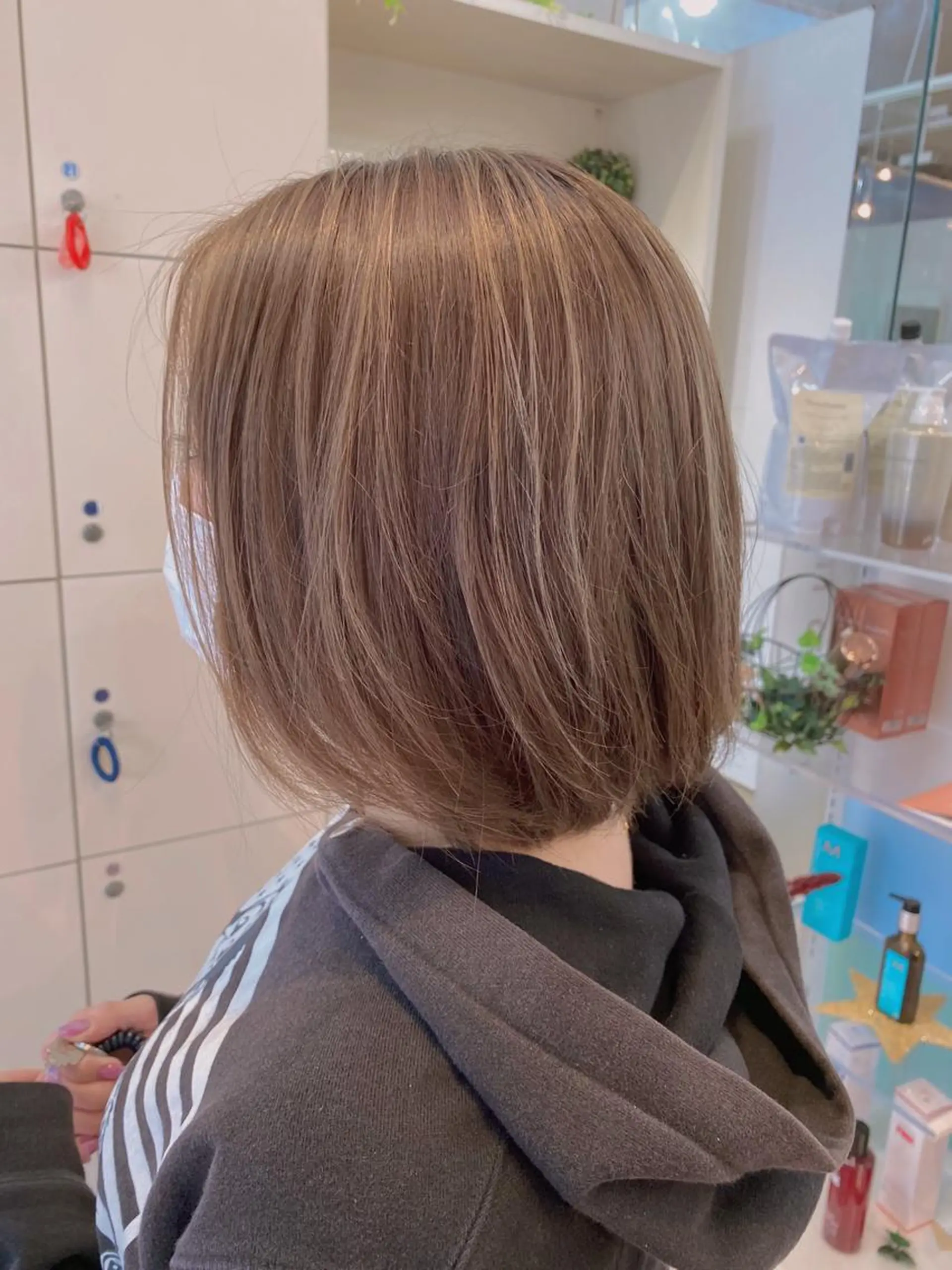 ショート ハイライト ヘアカラー カラー特化 横川　翔希のヘアスタイル