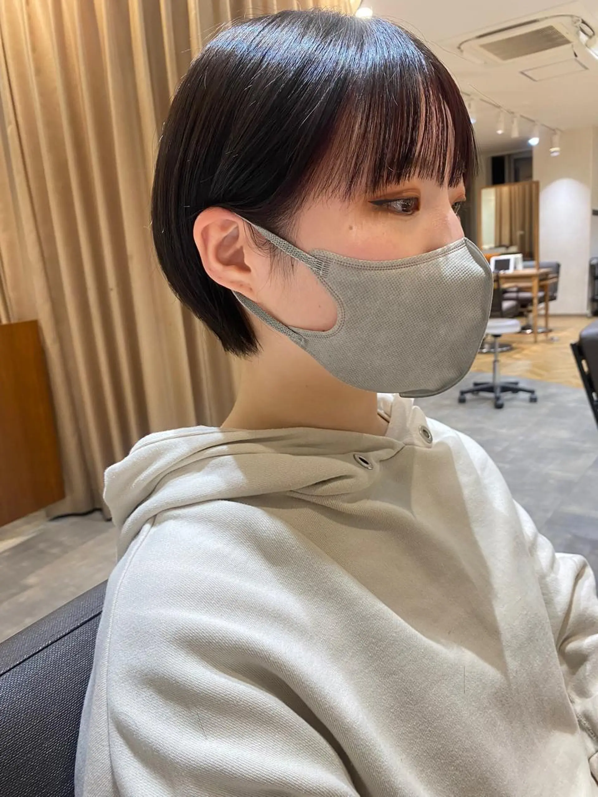 ショート カット ヘアカラー トリートメント かえ🩶韓国ボブ🎀 透明感カラー🥣のヘアスタイル