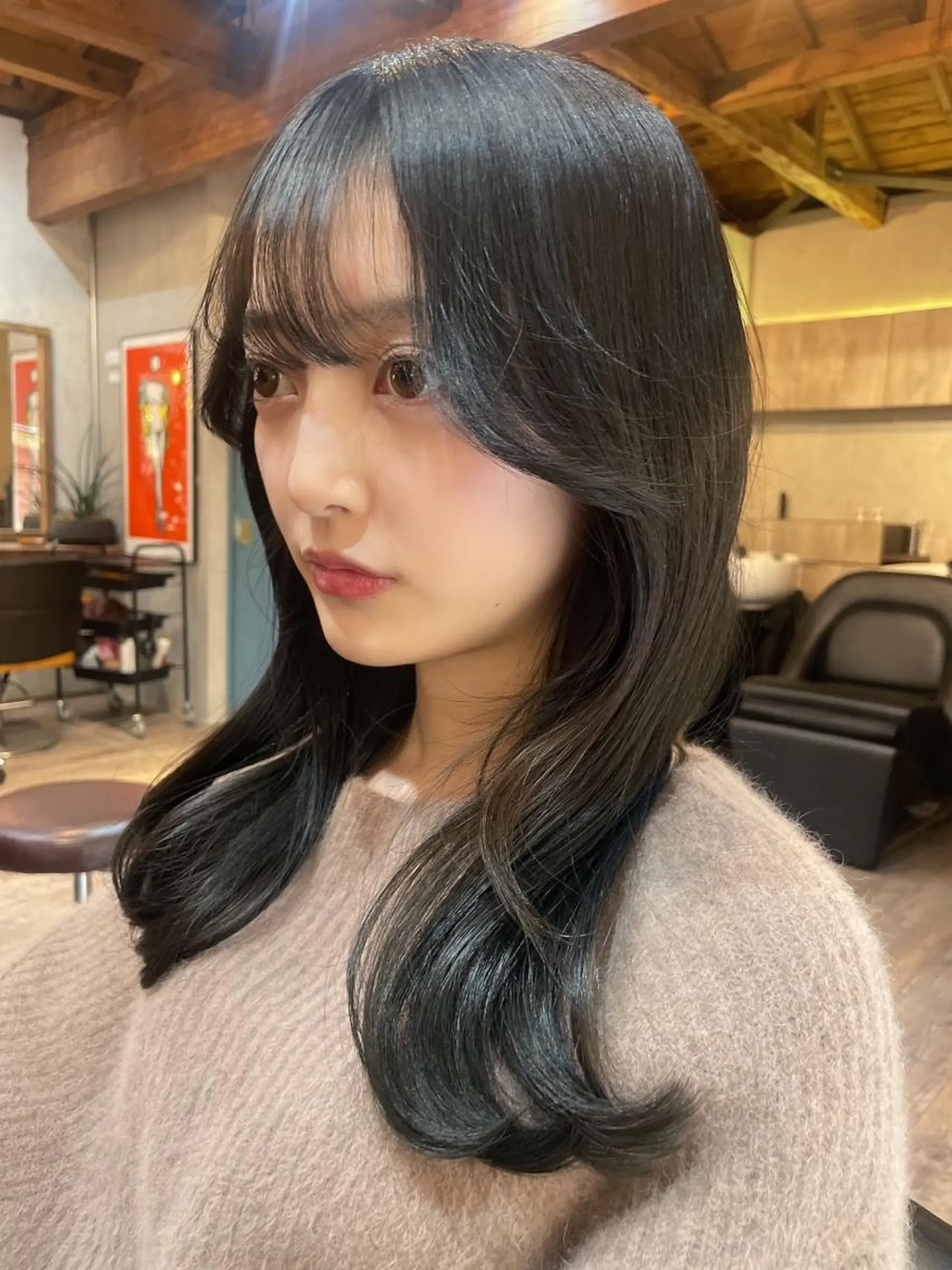 セミロング カラー ヘアカラー トリートメント 顔周りカット× 髪質改善【リョウ】のヘアスタイル