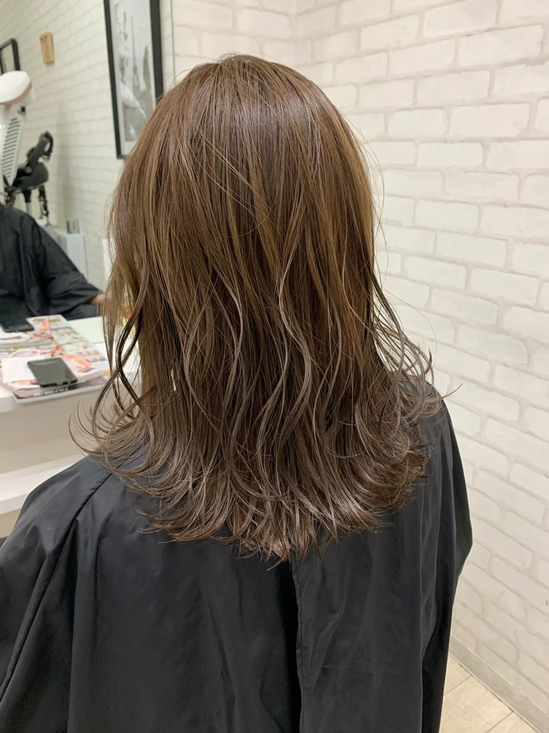 セミロング カラー 大橋 一智のヘアスタイル