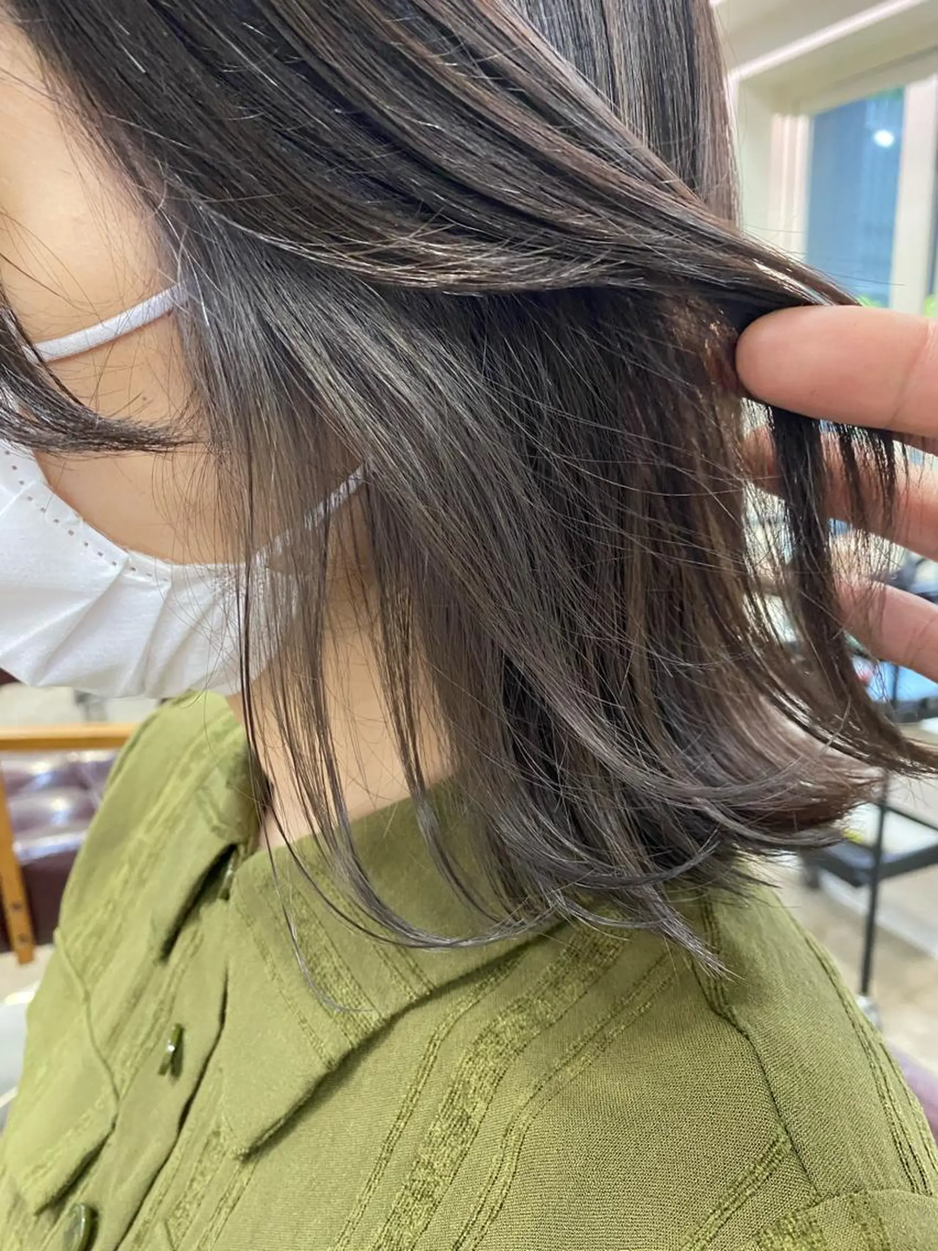 ミディアム カラー ベージュカラー ブリーチ インナーカラー ヘアカラー ALLY（アリー）所属・ミニモお気に入り数 No.1宍戸雄弥のヘアスタイル