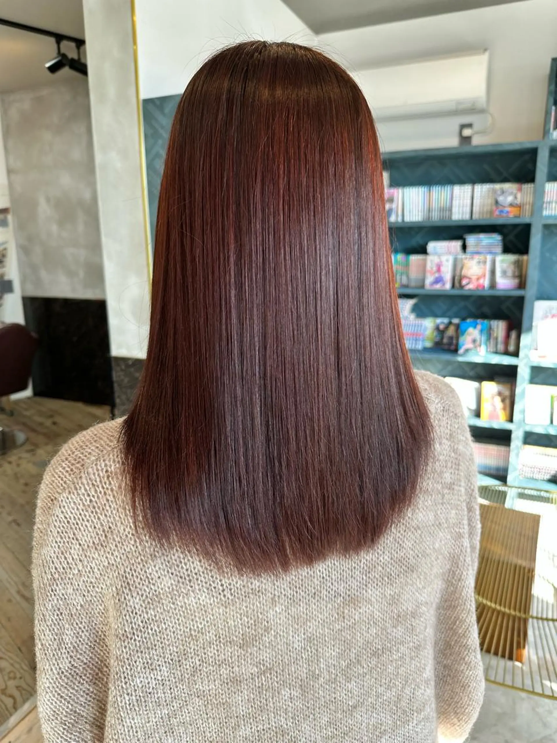 ロング YOMU SUZUのヘアスタイル