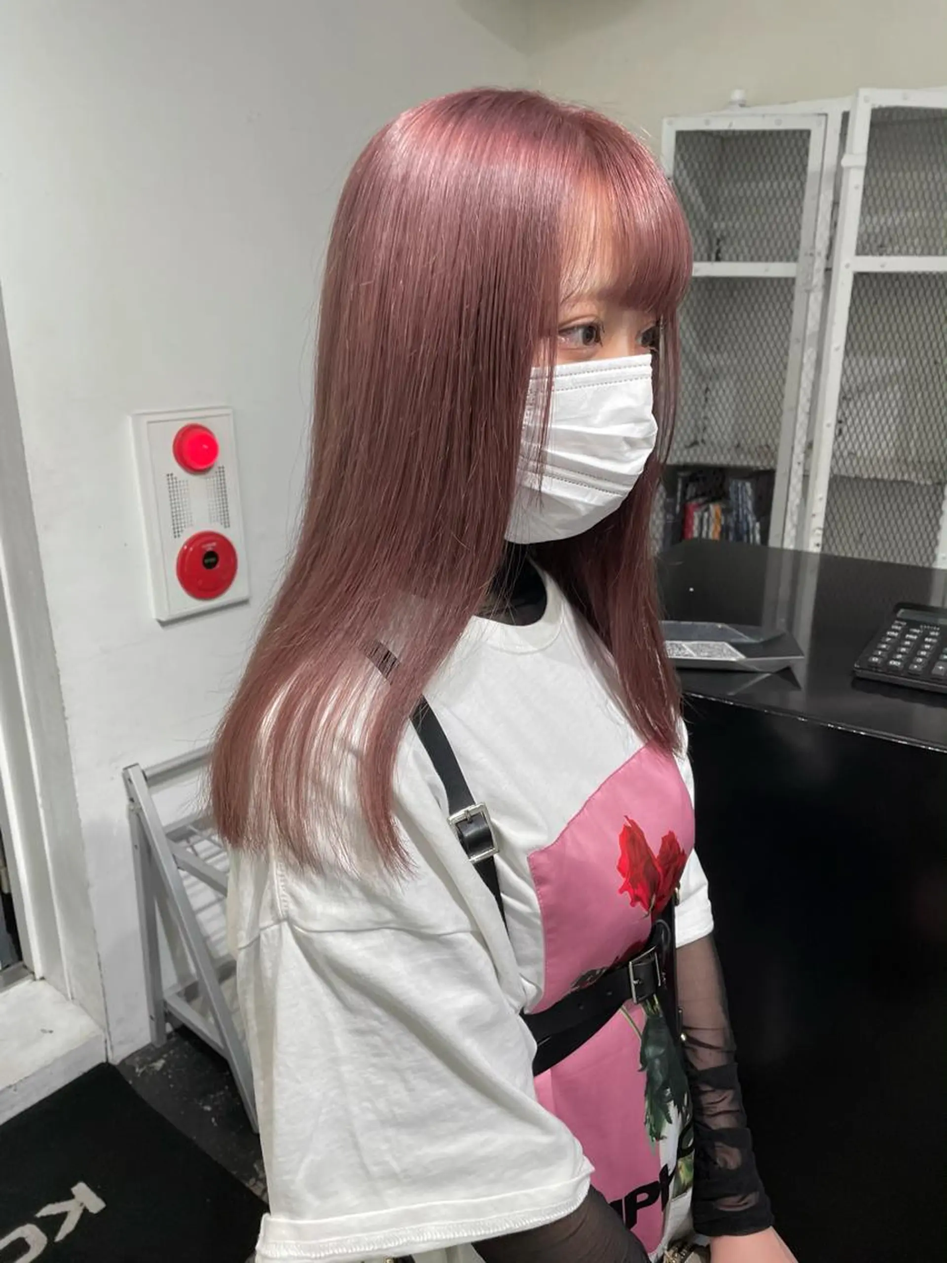 ロング カラー ヘアアレンジ ベージュカラー ブリーチ ピンクカラー ピンクベージュ カット ヘアカラー トリートメント 💗艶髪ハイトー ンAYAKA💗のヘアスタイル