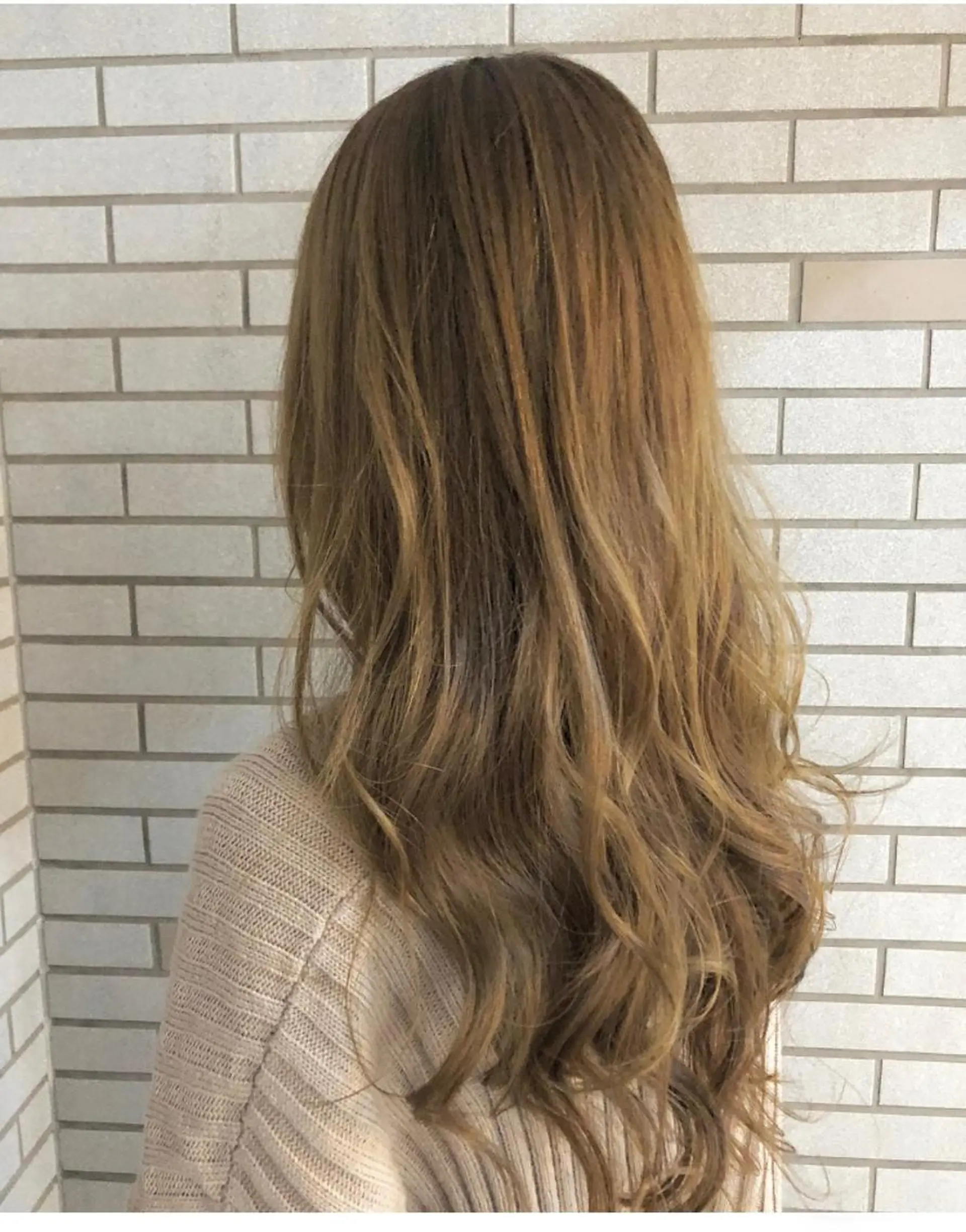 ロング カラー アディクシーカラー アッシュ ベージュカラー ロング カット ヘアカラー トリートメント XES-TA所属・中村 よしひでのヘアスタイル