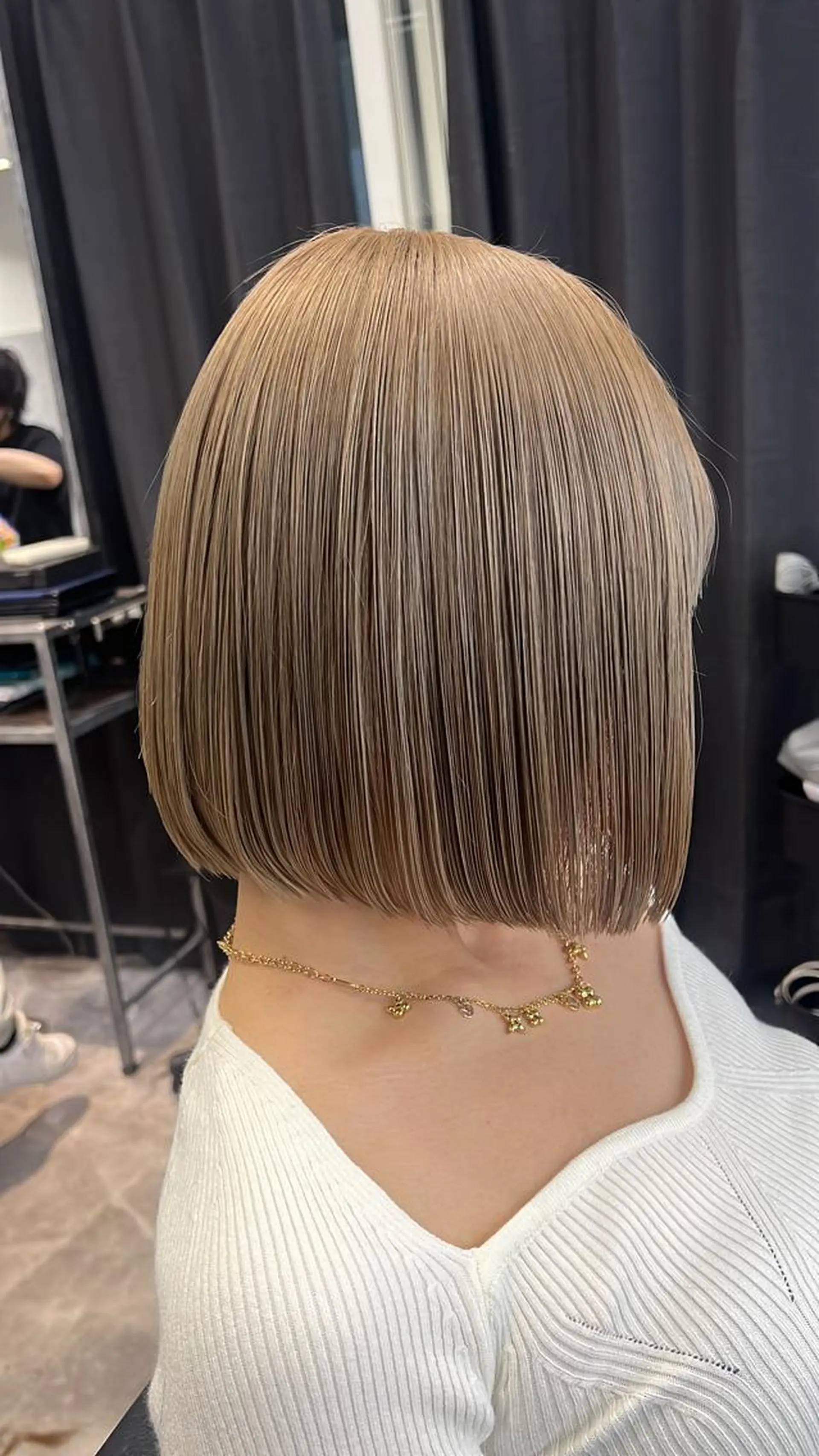 ミディアム カラー mimiiy梅田 中崎町ハイトーンのヘアスタイル