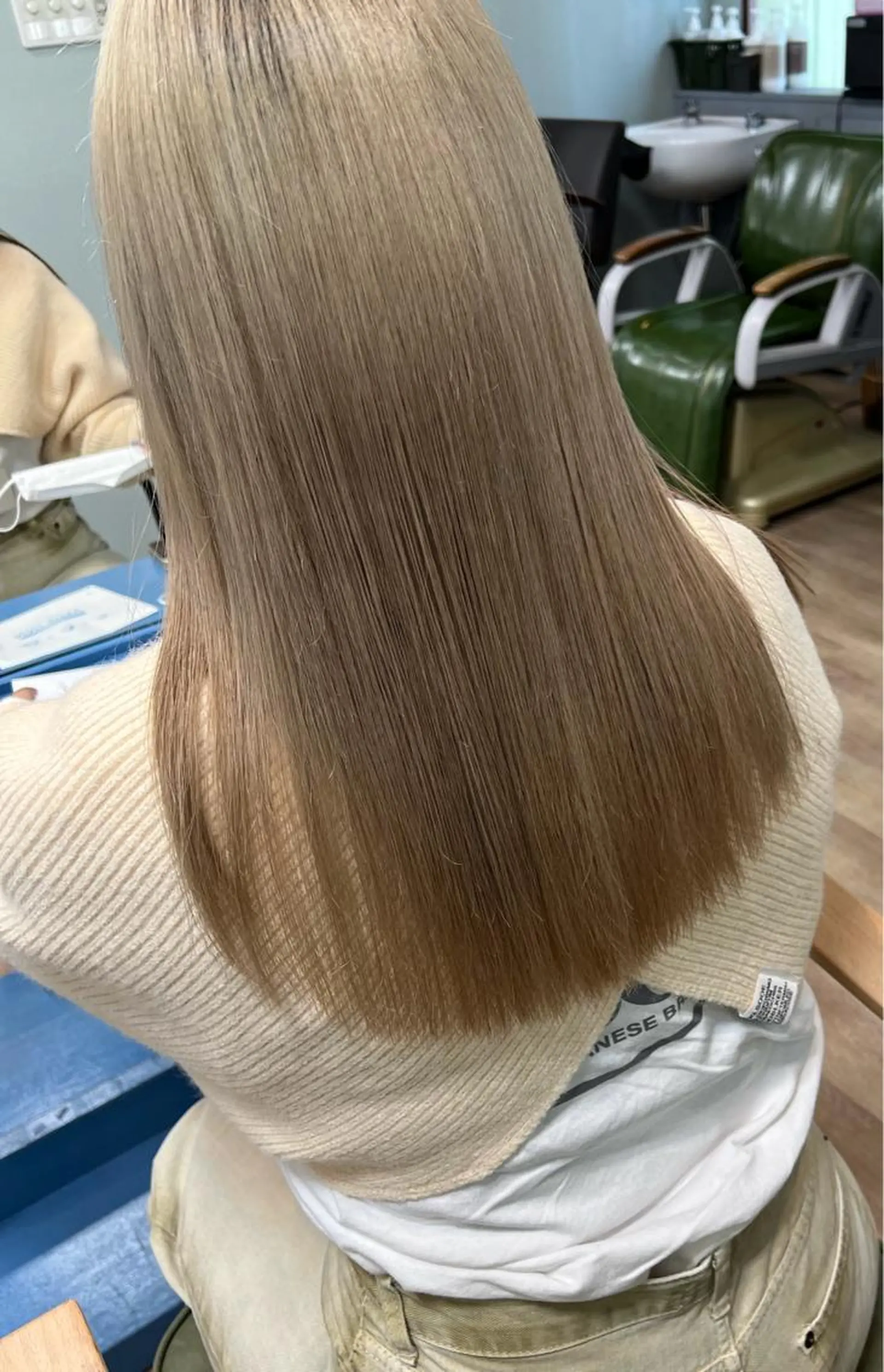 ロング 垢抜けハイトーン×ブ ロウリストAZUKIのヘアスタイル