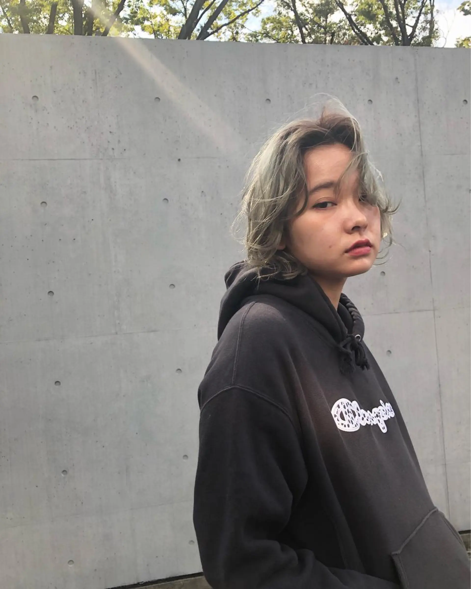 ショート カラー THE DAY所属・AKI HASHIMOTOのヘアスタイル